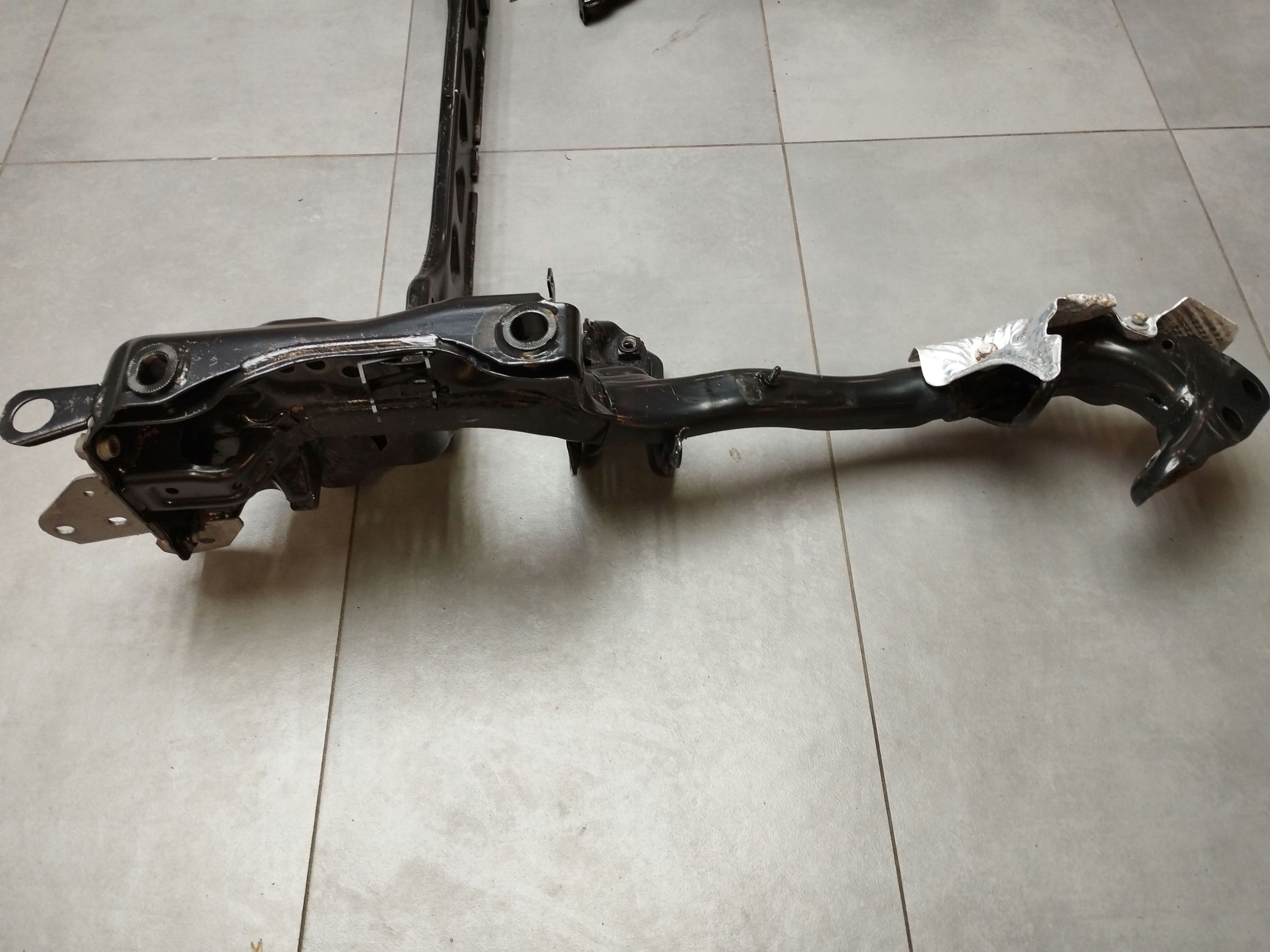 Audi A8 D4 4H 3.0 TDI axle beam axle beam subframe 4H0399553B