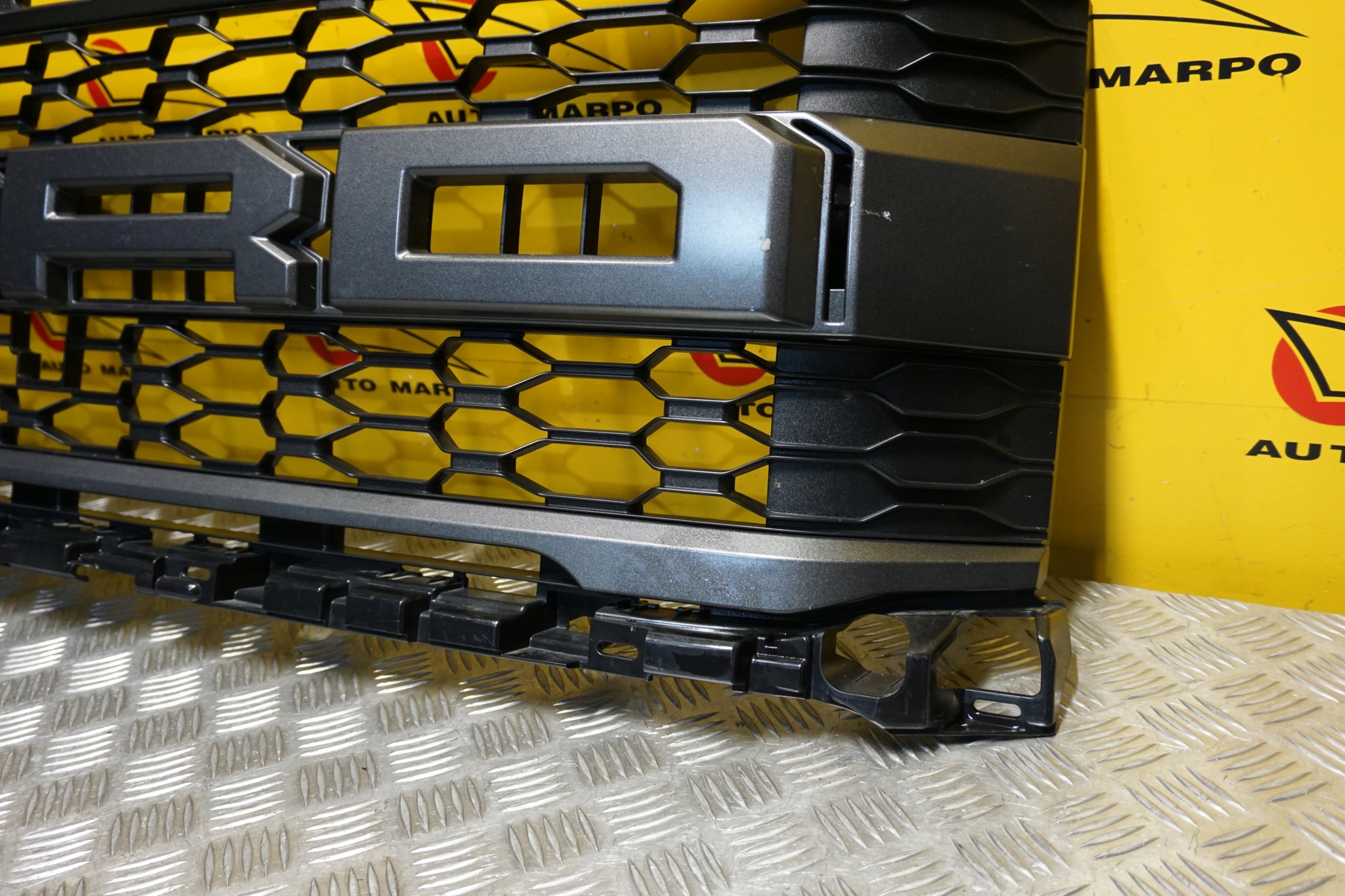 FORD F F150 RAPTOR 2021 - 2023 Atrapa Przód Grill ML3V 8200 Kolor do lakierowania