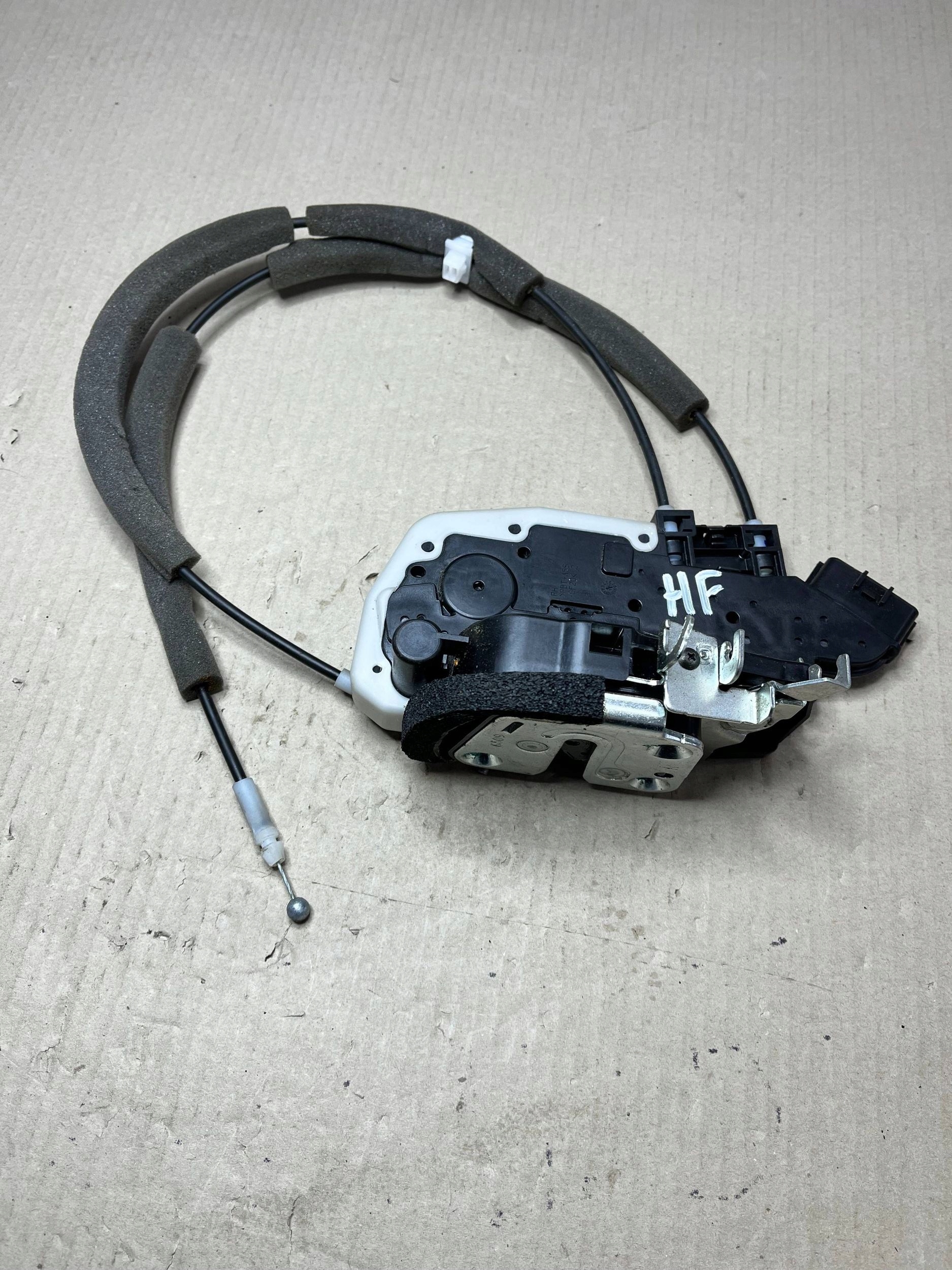 lock door coupe Nissan Micra 805001HD0B