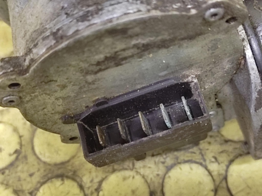 AUDI A6 C5 wiper mechanism front