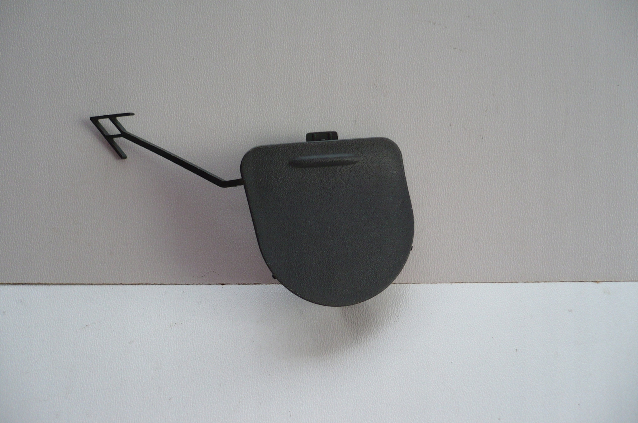 MERCEDES SPRINTER II W906 , 06- 12 towing hook cap bumper front original