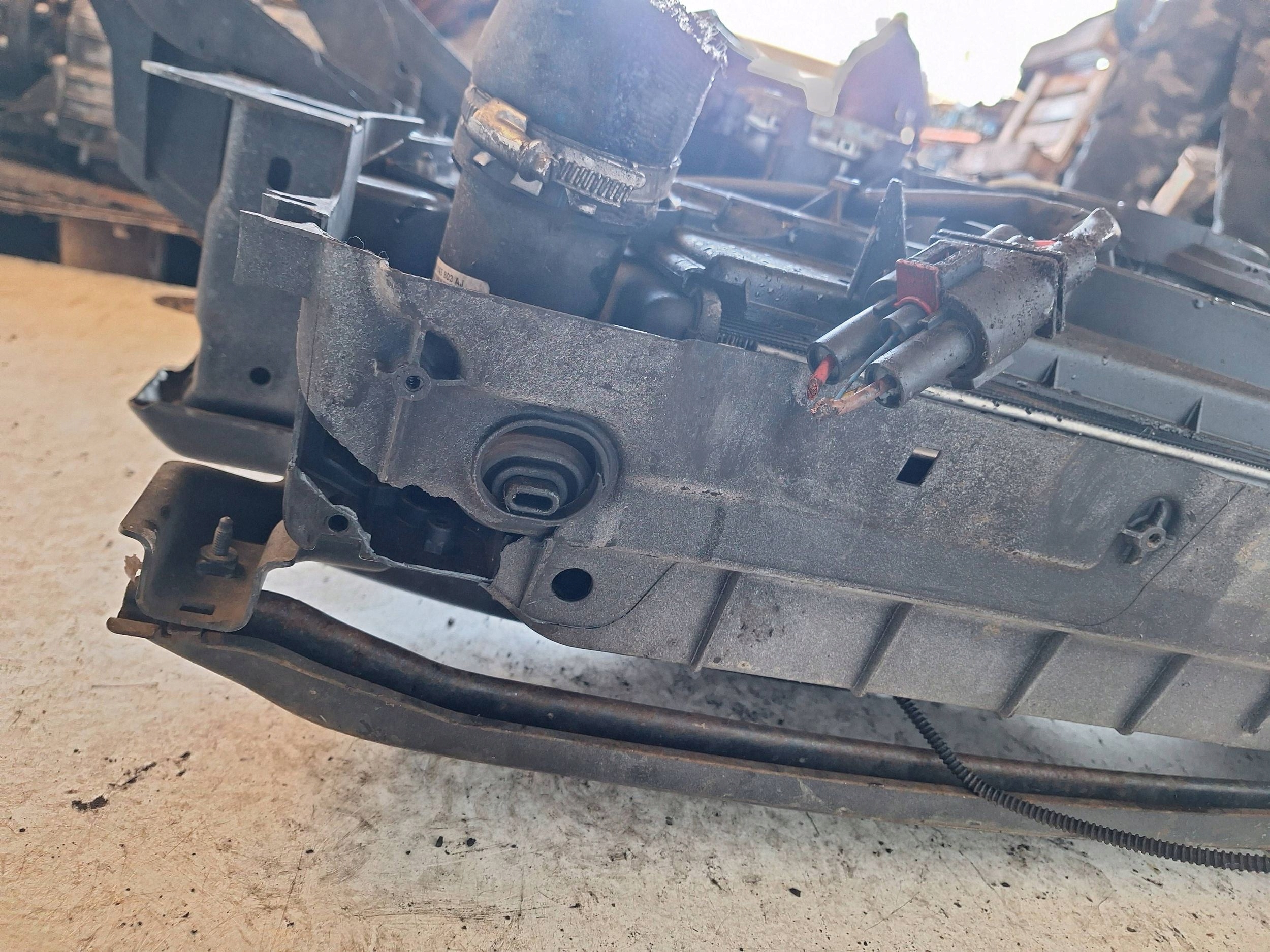 VOLKSWAGEN GOLF VI plus 08-12 support panel for radiators 1.6 TDI