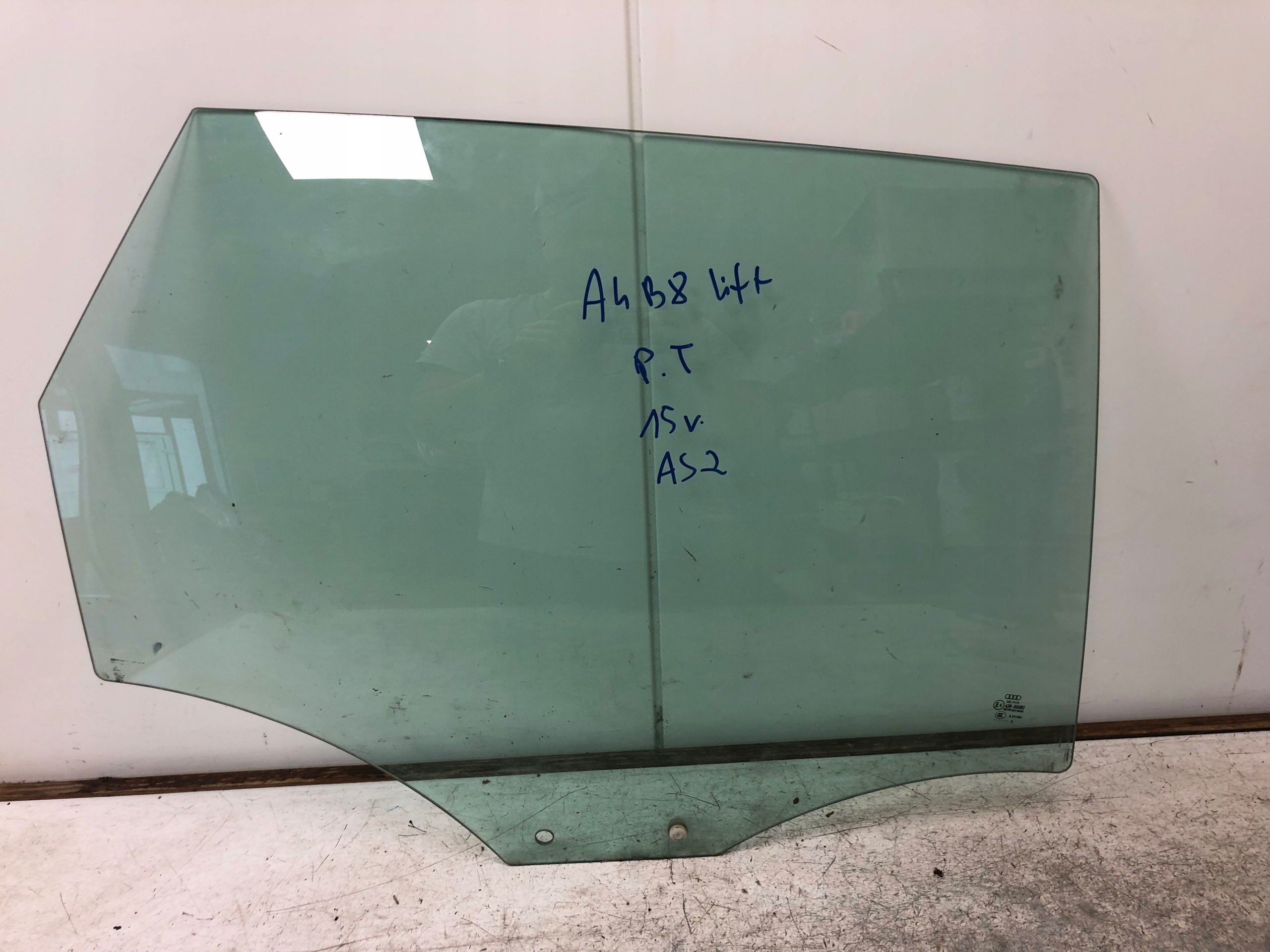 window door right rear part AS2 AUDI A4 B8 LIFT 15r