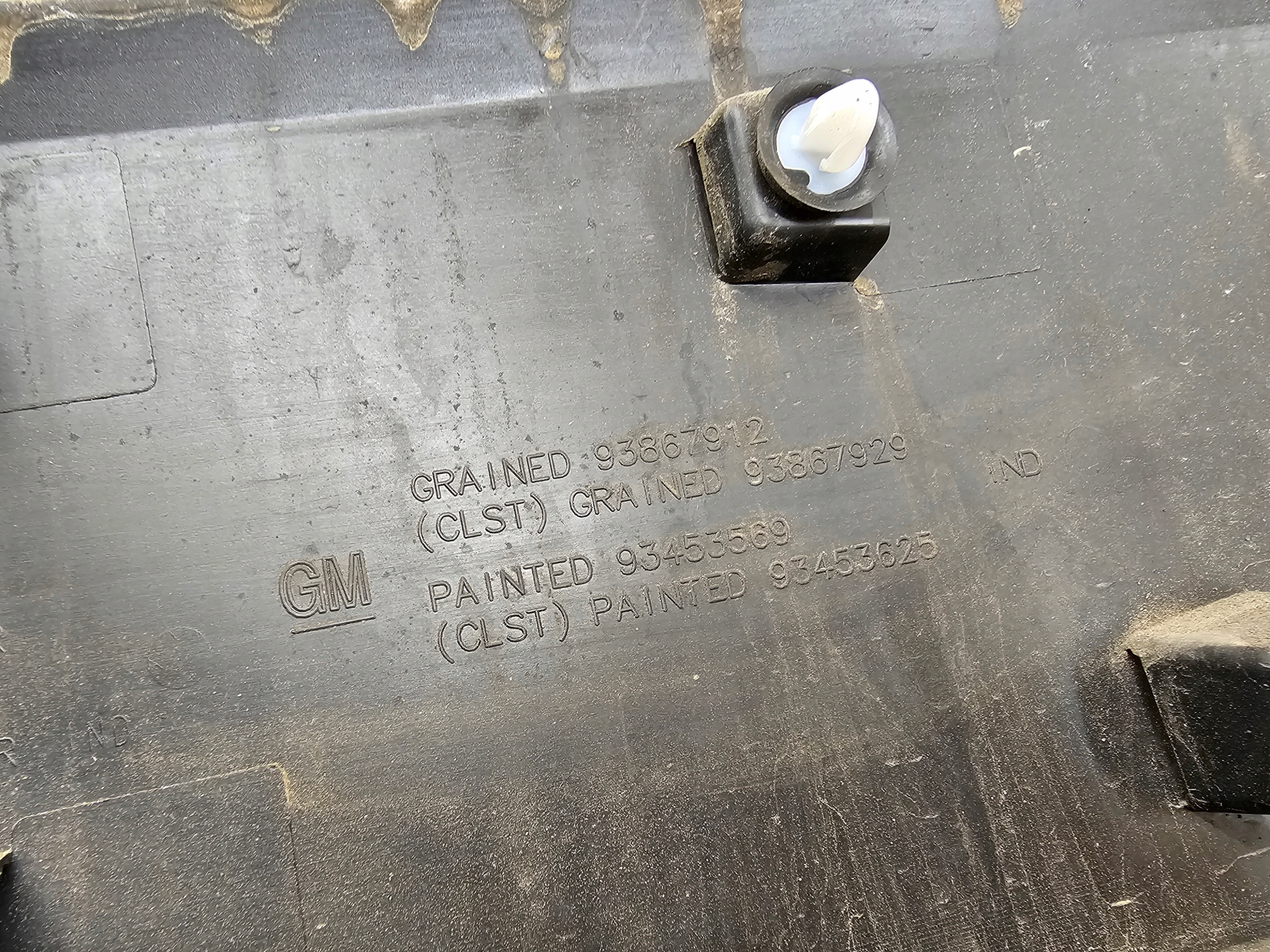 moulding side left RENAULT TRAFIC III 768556674R