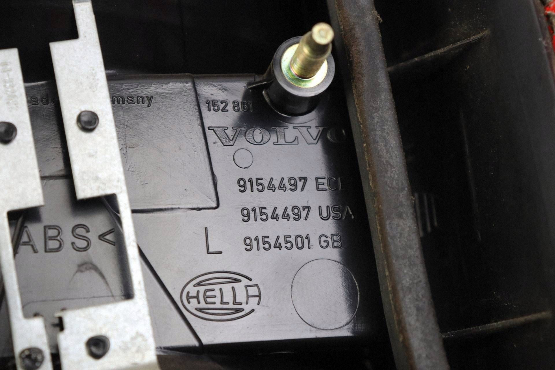 VOLVO V70 II light left rear part rear EUROPA 9154497