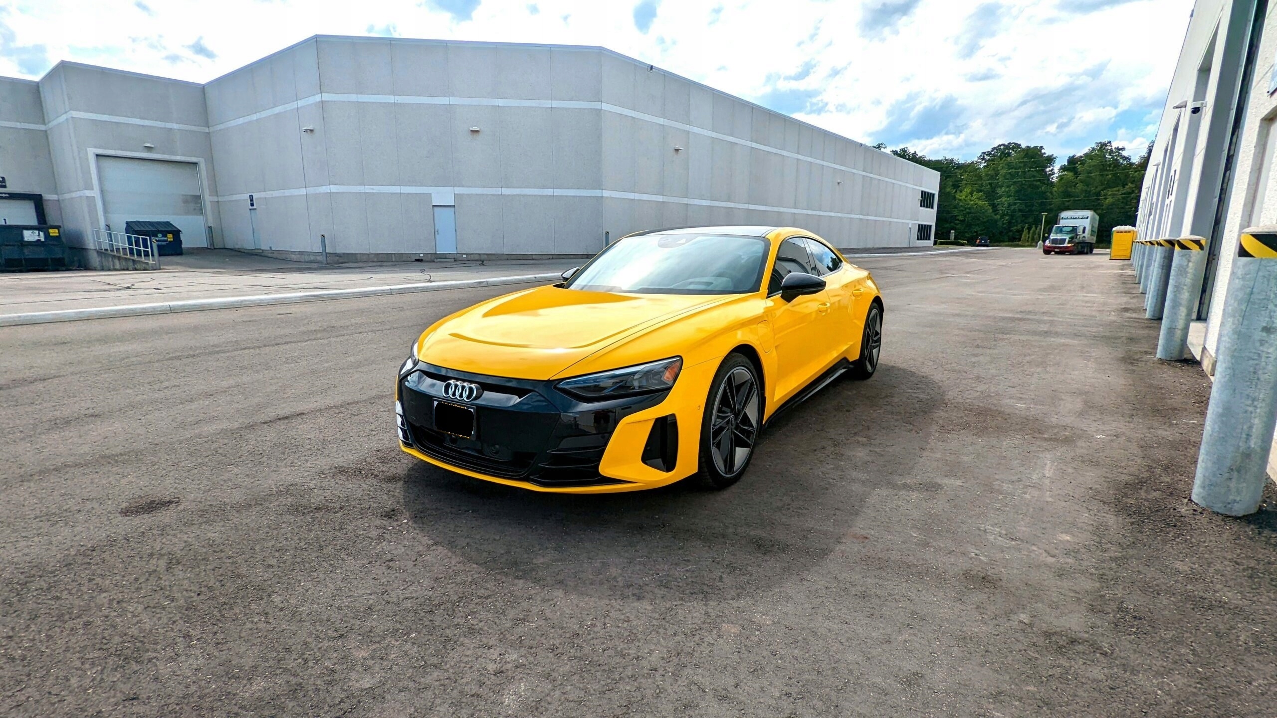 FOLIA POŁYSK ŻÓŁTY 50cm x 152 cm SAMOCHODOWA OKLEINA ŻÓŁTA SAMOPRZYLEPNA Długość 50 cm