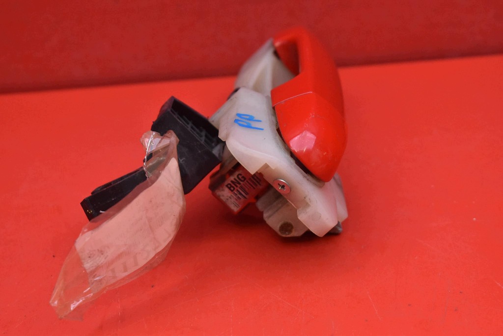 handle right front front NGA HYUNDAI GENESIS 1 and LIFT 11-14
