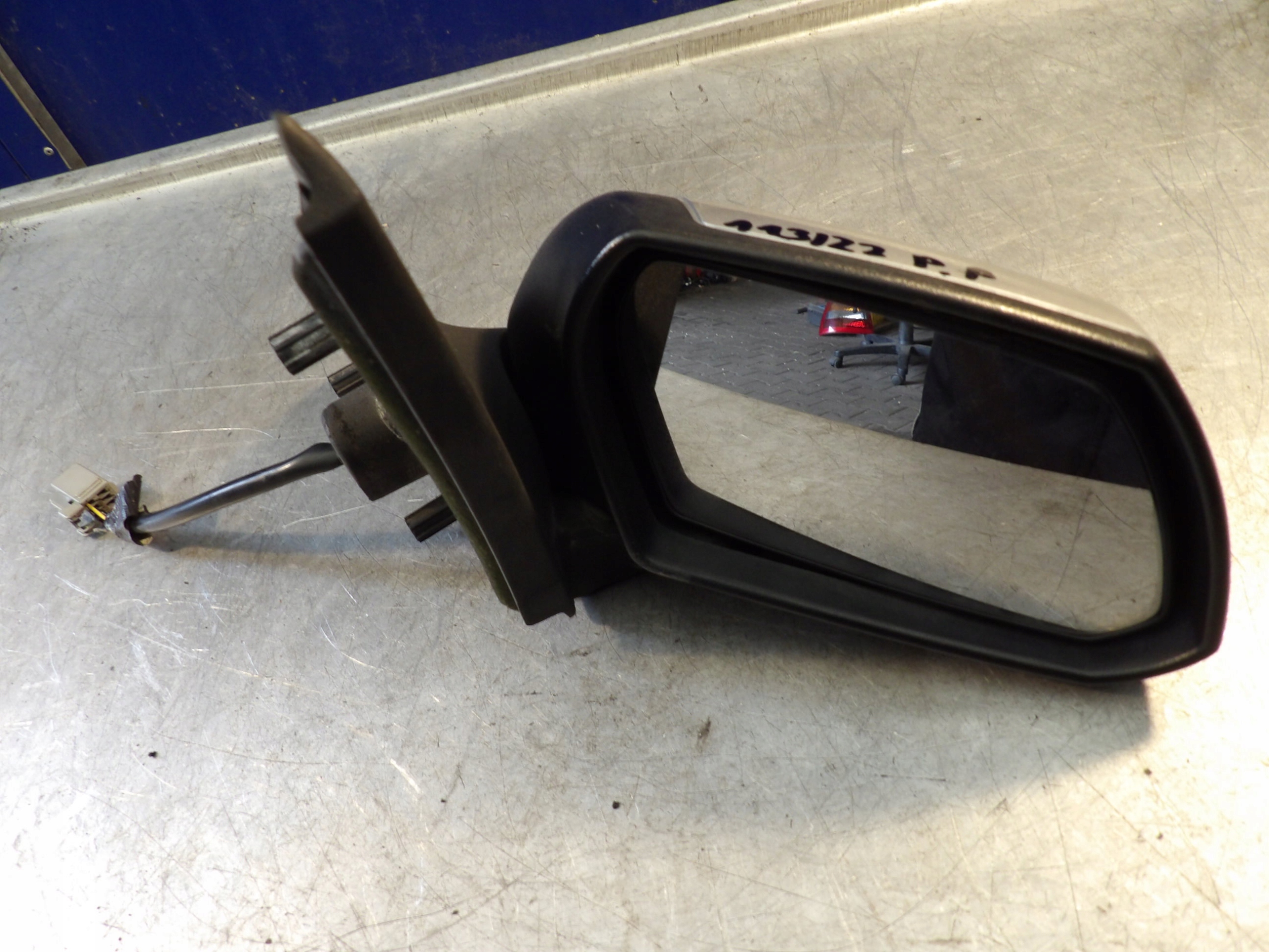 mirror right Ford Mondeo MK3 lak. 60 014119
