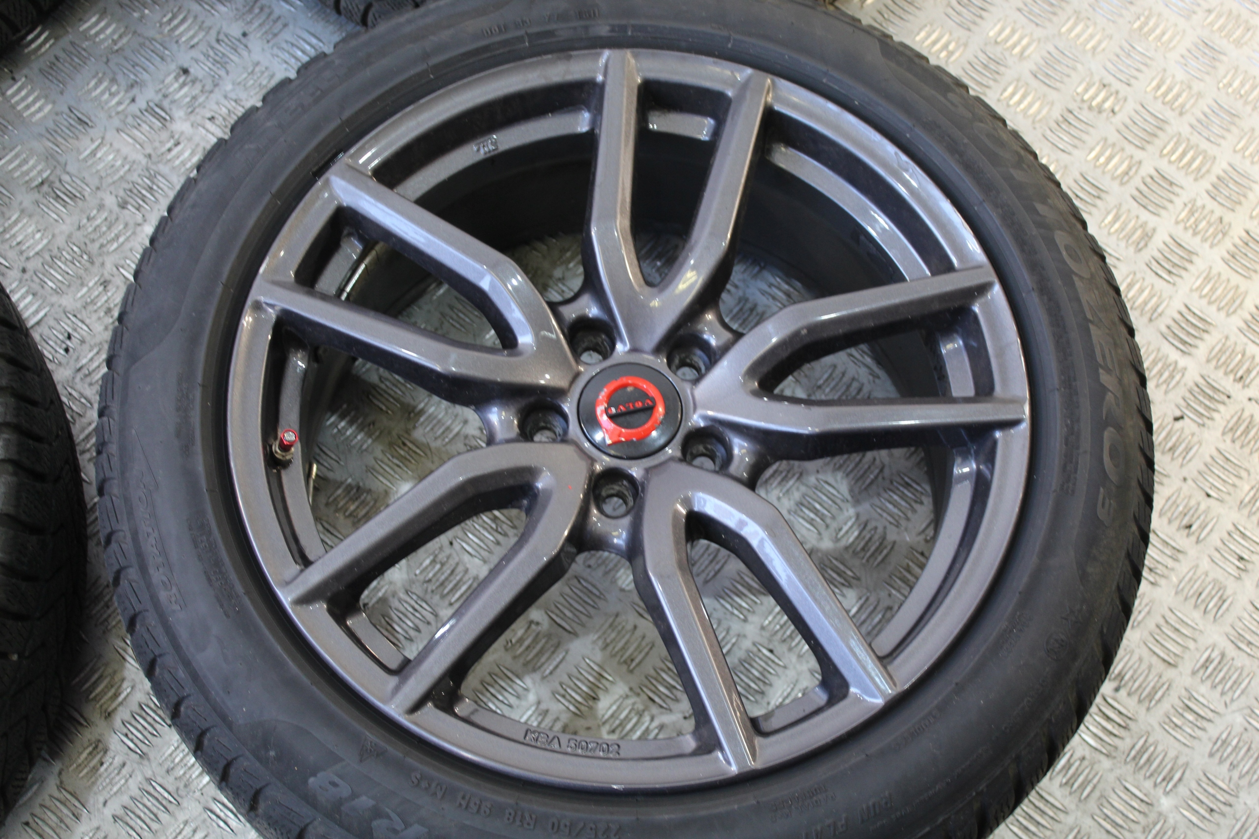 wheels discs disc 225/50 R18 VOLVO V40