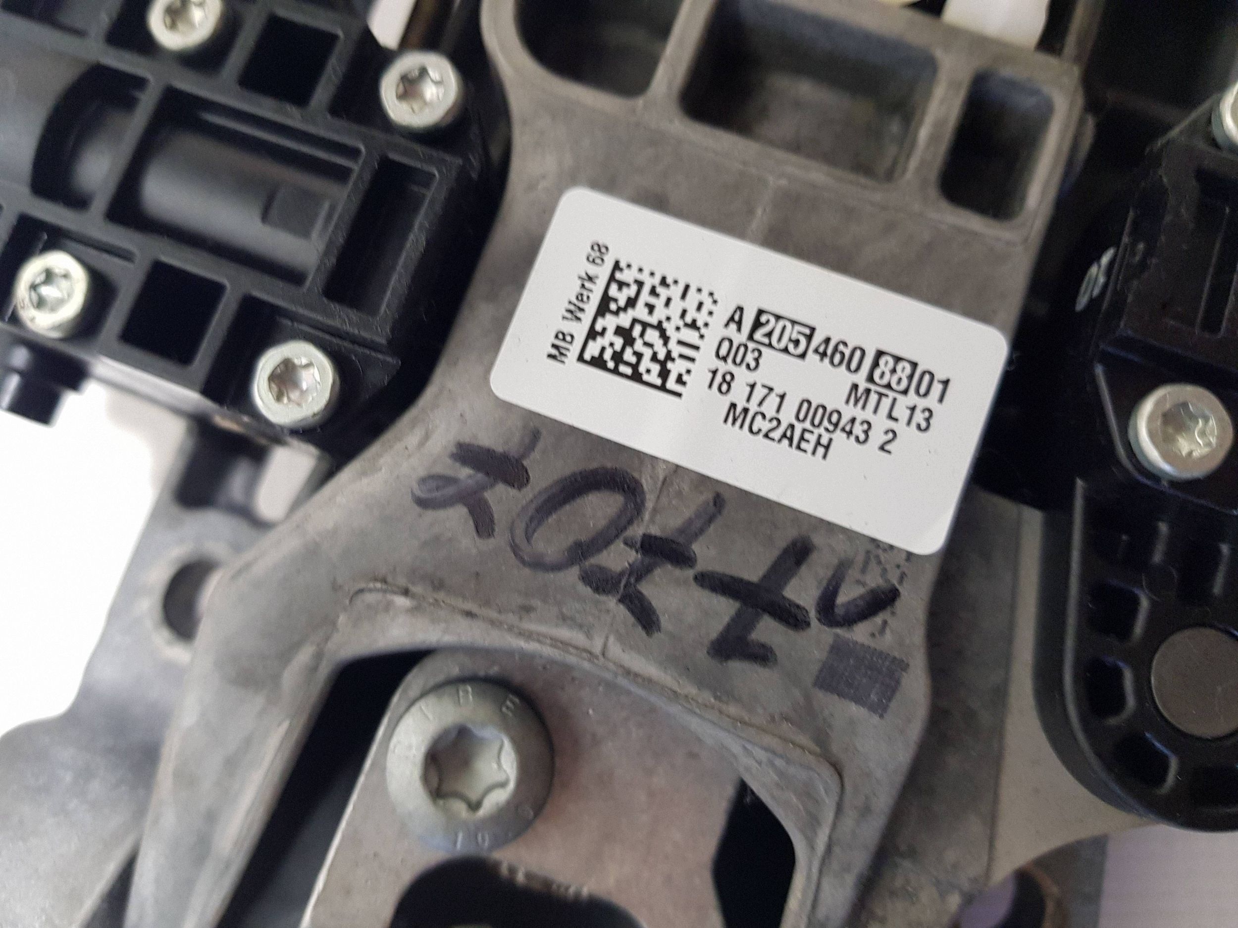 A2054608801 steering wheel rod MERCEDES W205