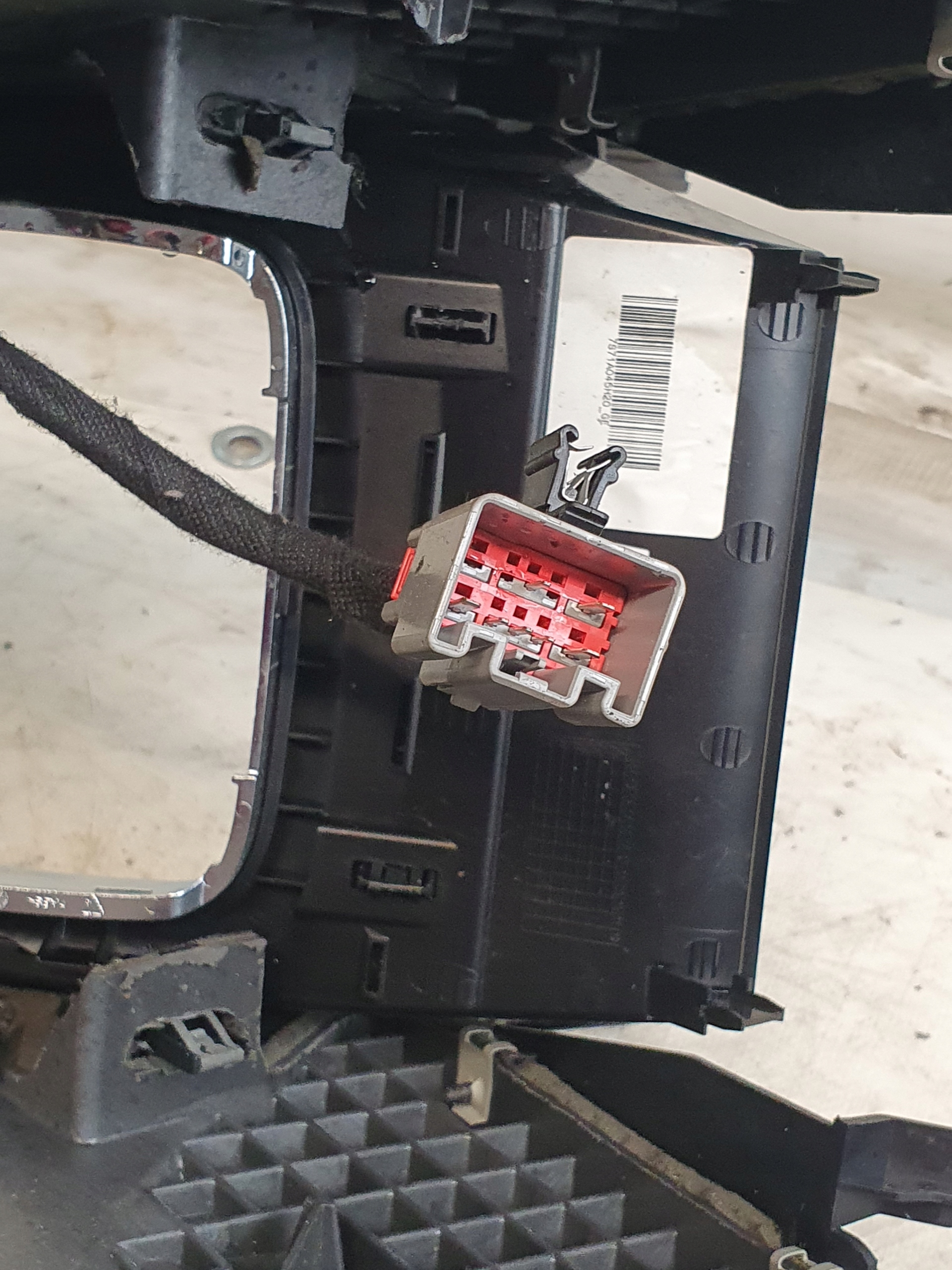 TUNEL central console OE 7S71-A045A20-AX FORD MONDEO MK4 07r. EU