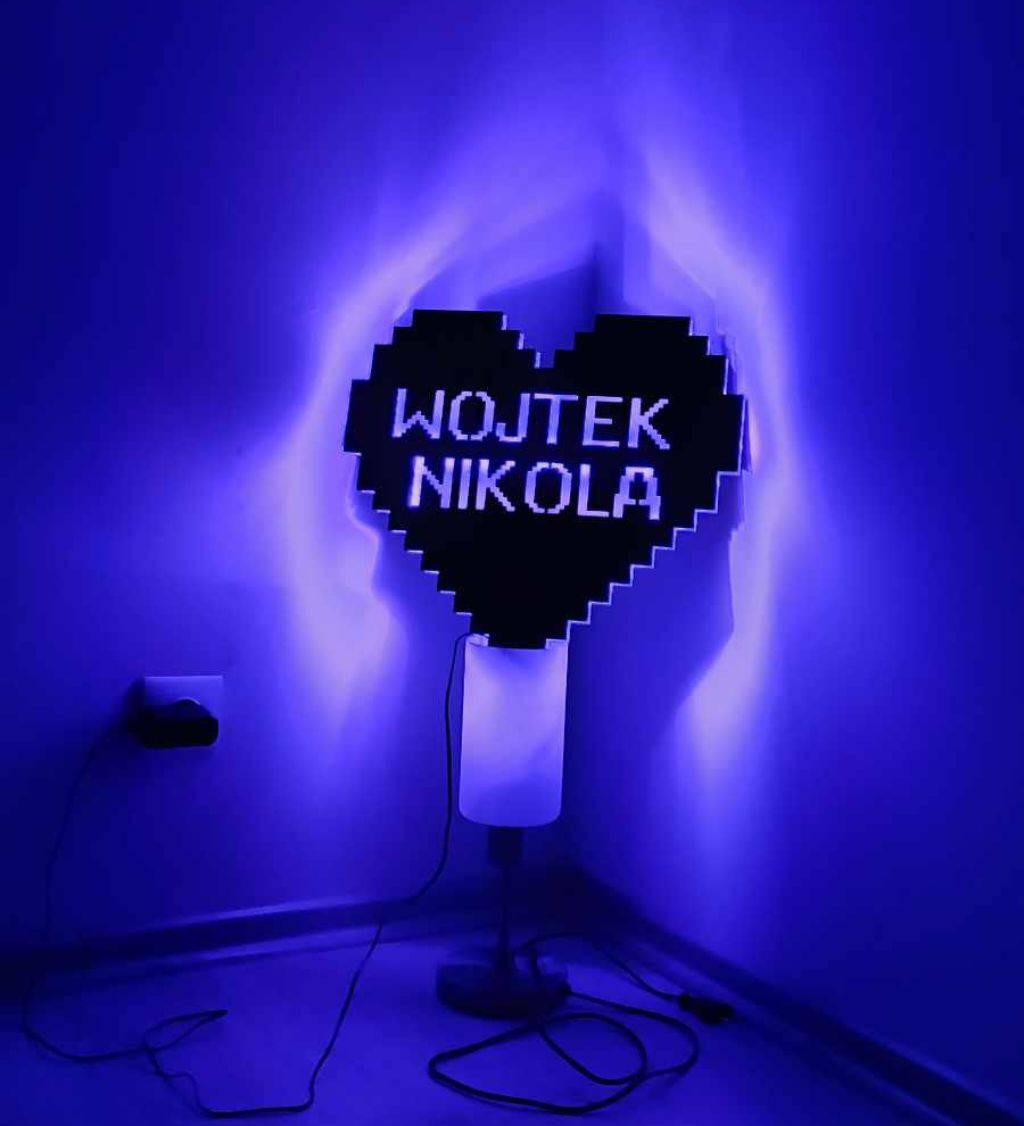 Valentýnské srdce Led Lampička Podsvícené srdce s jmény Dárek pro ni