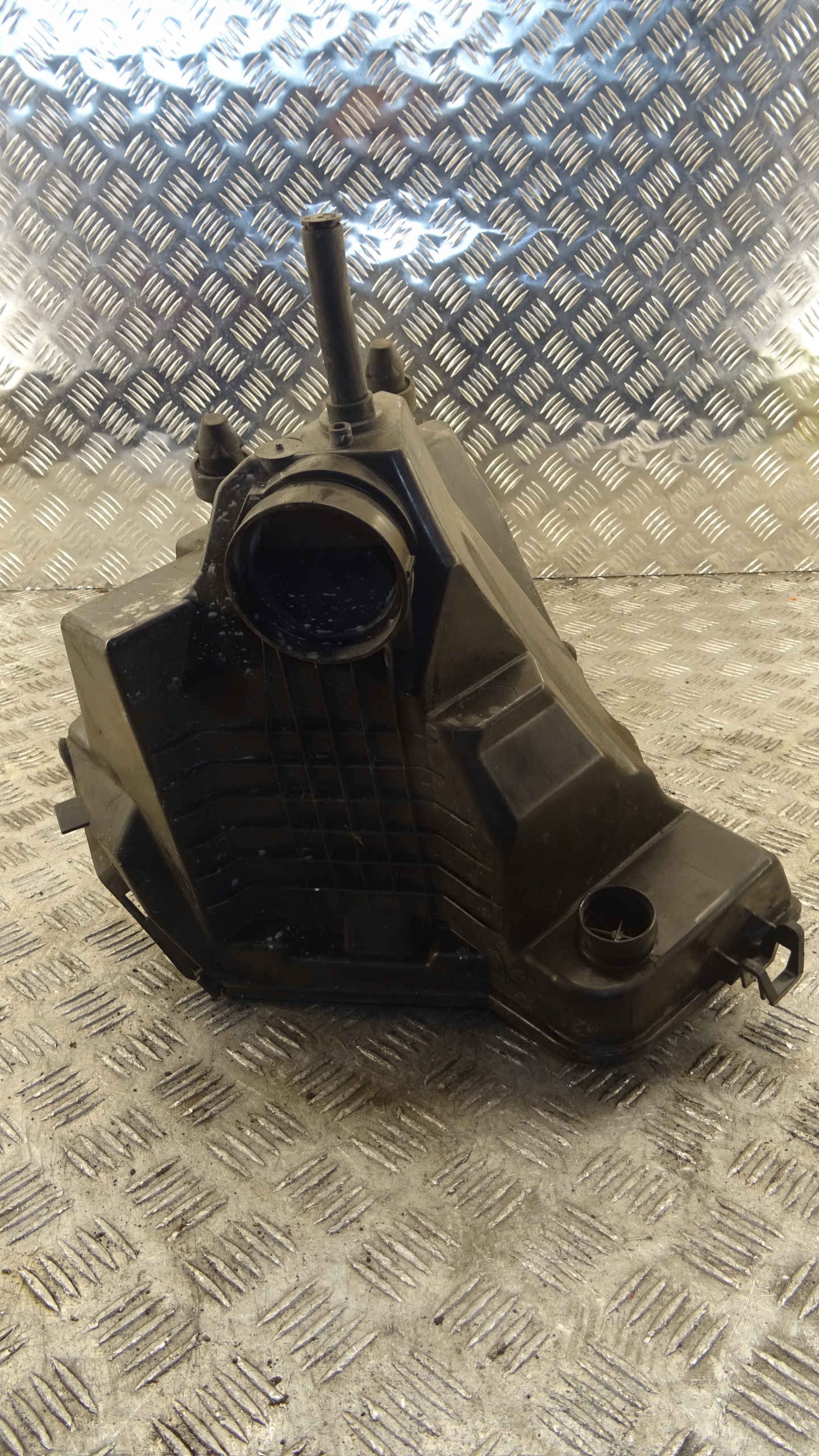 AUDI A4 8K SCATOLA FILTRO 8K0133835BF