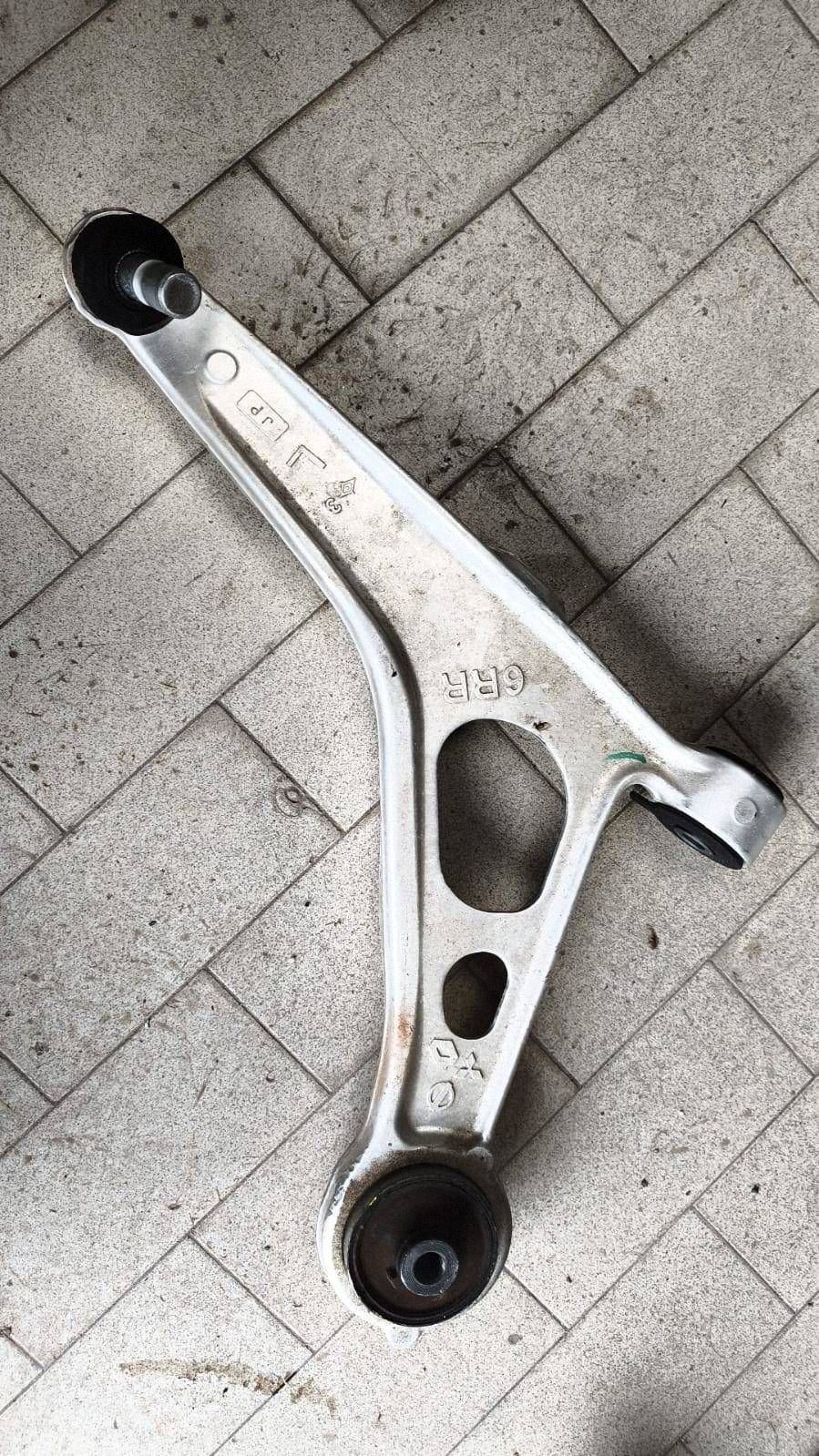 arm front front side left Renault Austral N4