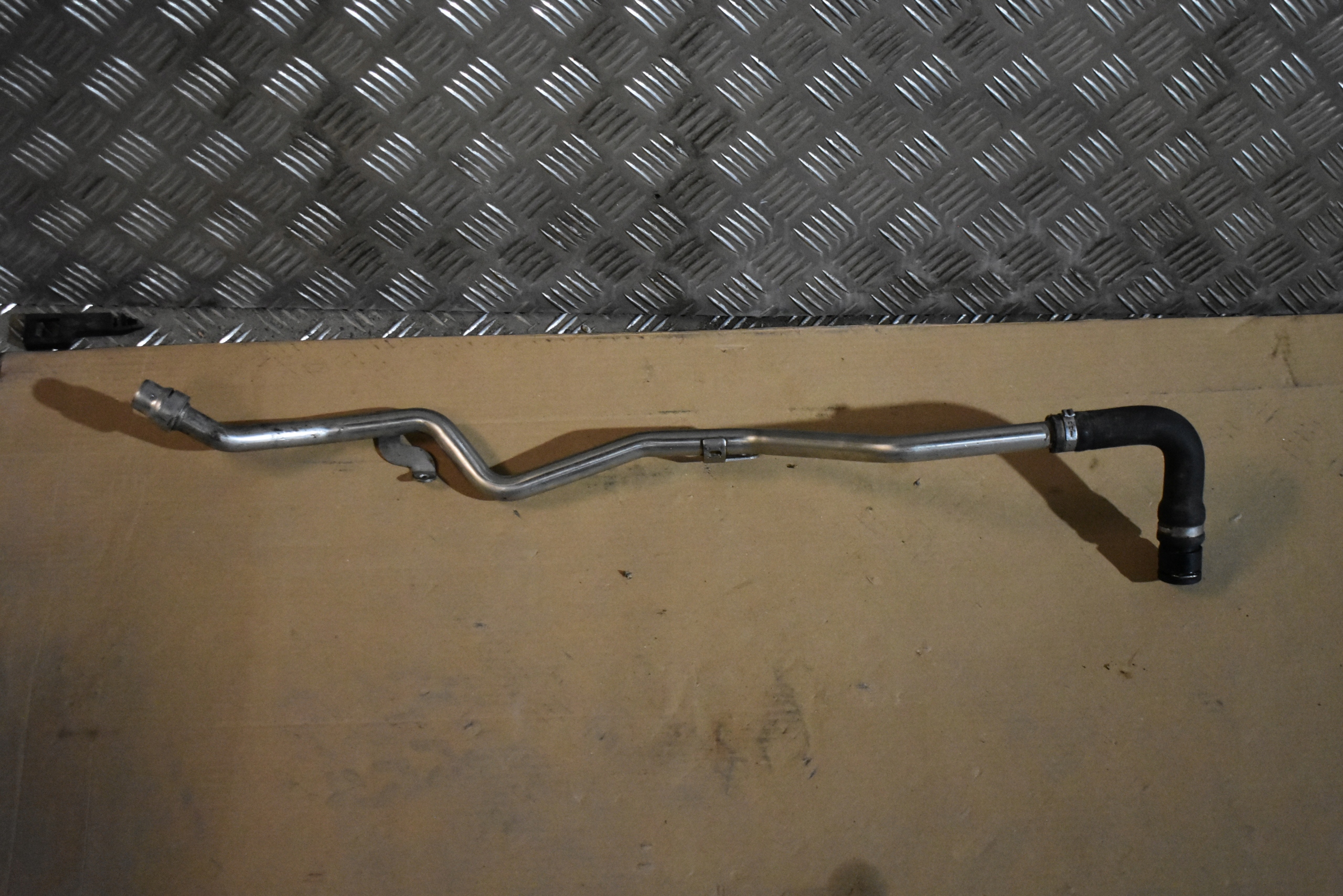 IDEALNY prijenos vode MERCEDES W206 W214 W236 W254 1