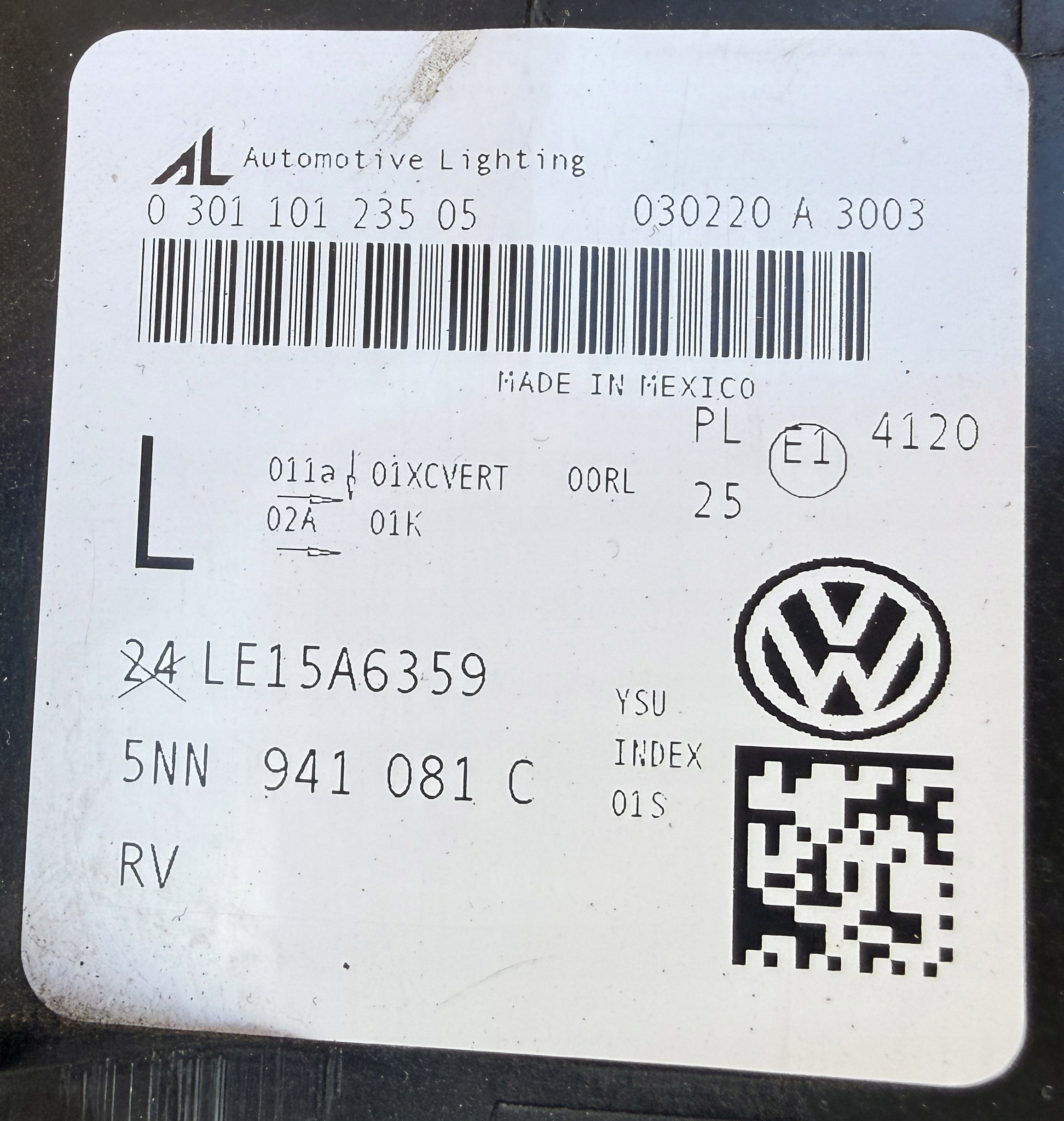 light VW TIGUAN ALLSPACE 5NN941081C left original as new complete