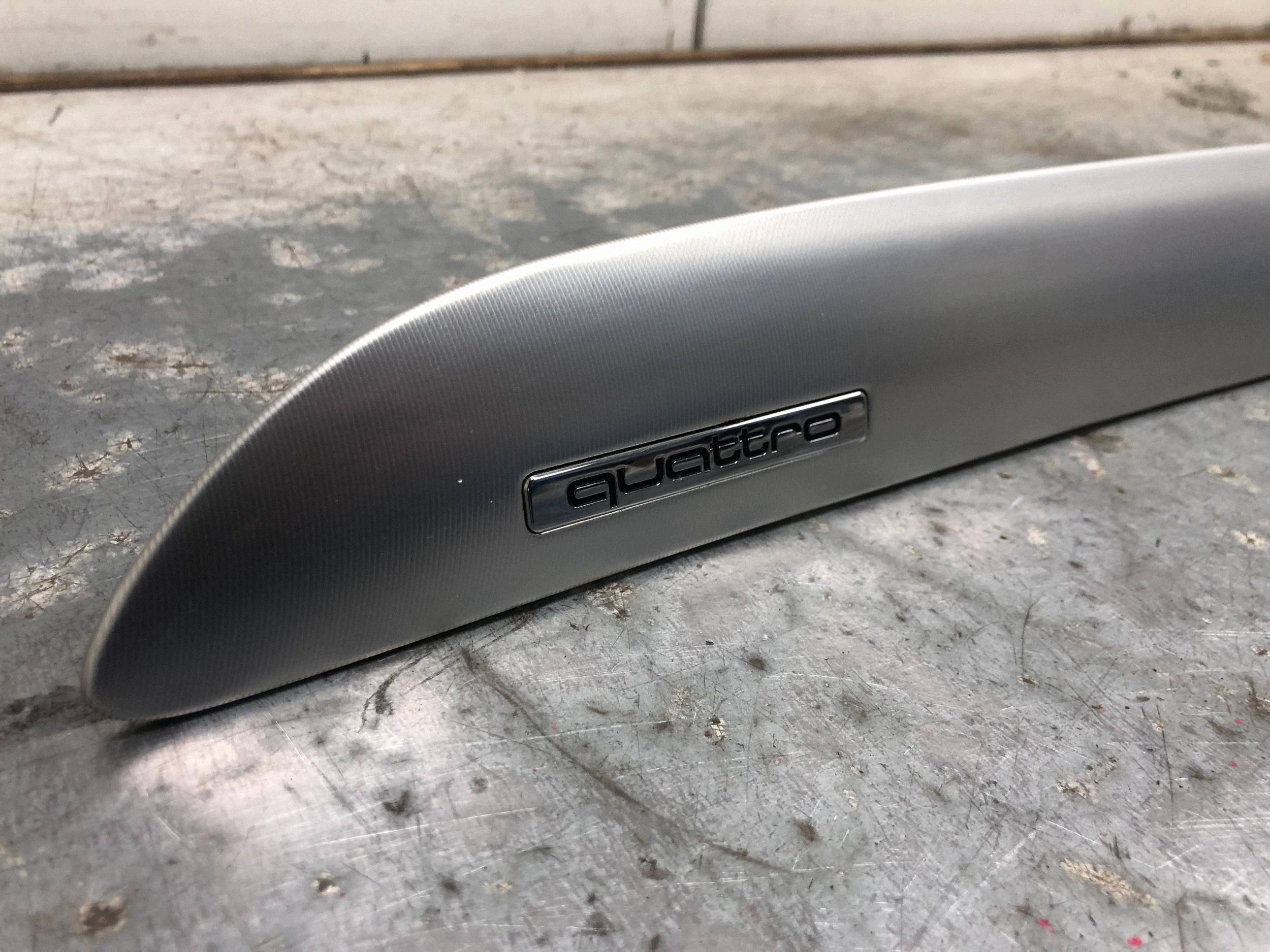 moulding DEKOR consoles QUATTRO AUDI A6 C6 4F1853190