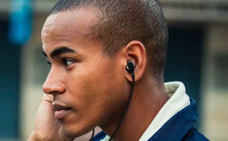 SŁUCHAWKI DOUSZNE JBL T110 NIEBIESKIE Z MIKROFONEM Model T110