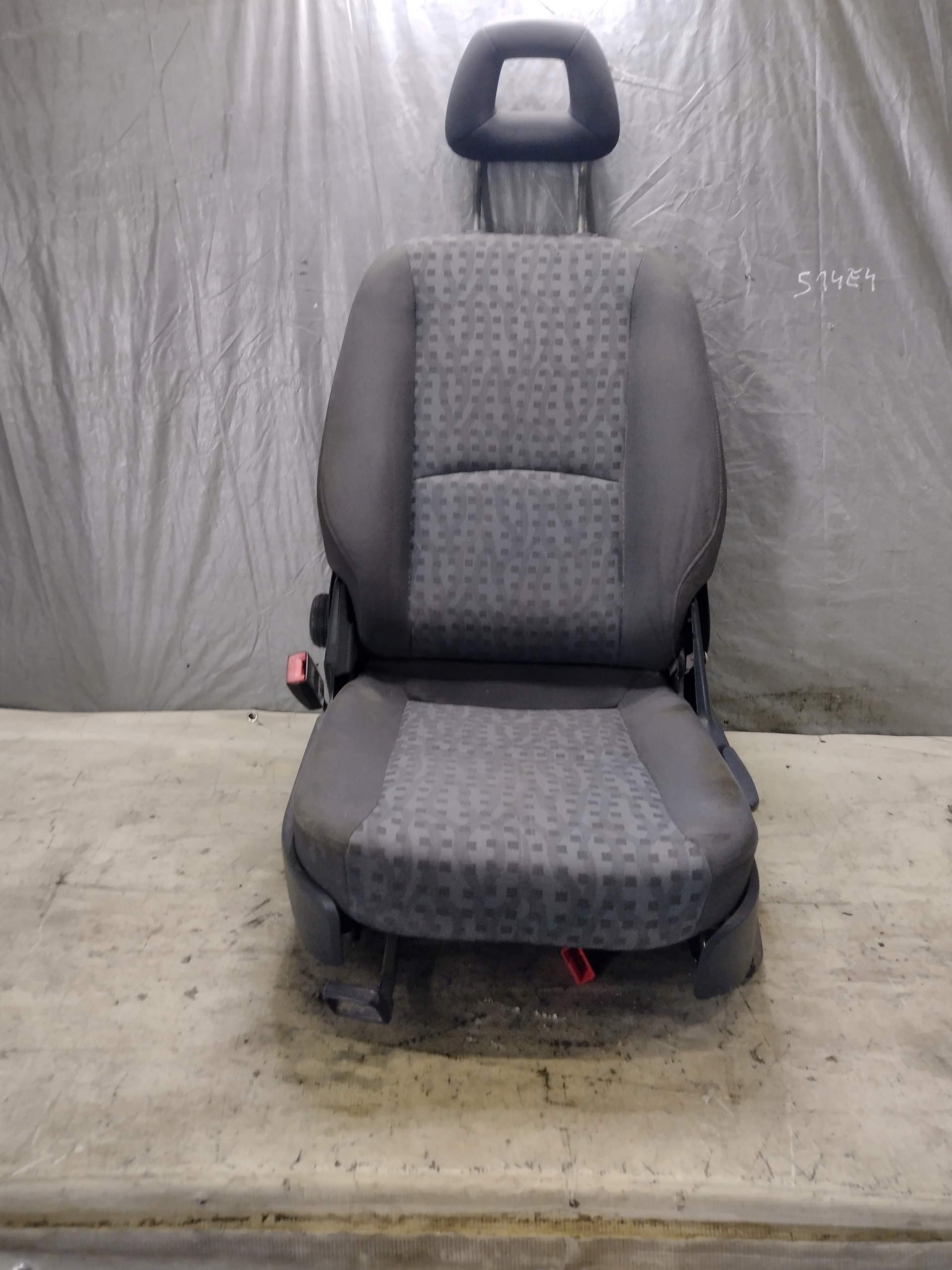 seat driver´s left front Mercedes Vaneo W414