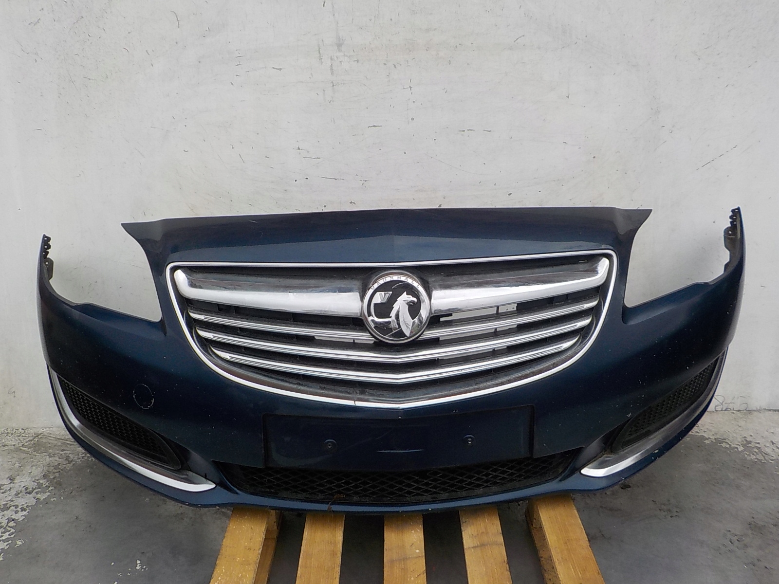 230 OPEL INSIGNIA A LIFT below PDC bumper front front
