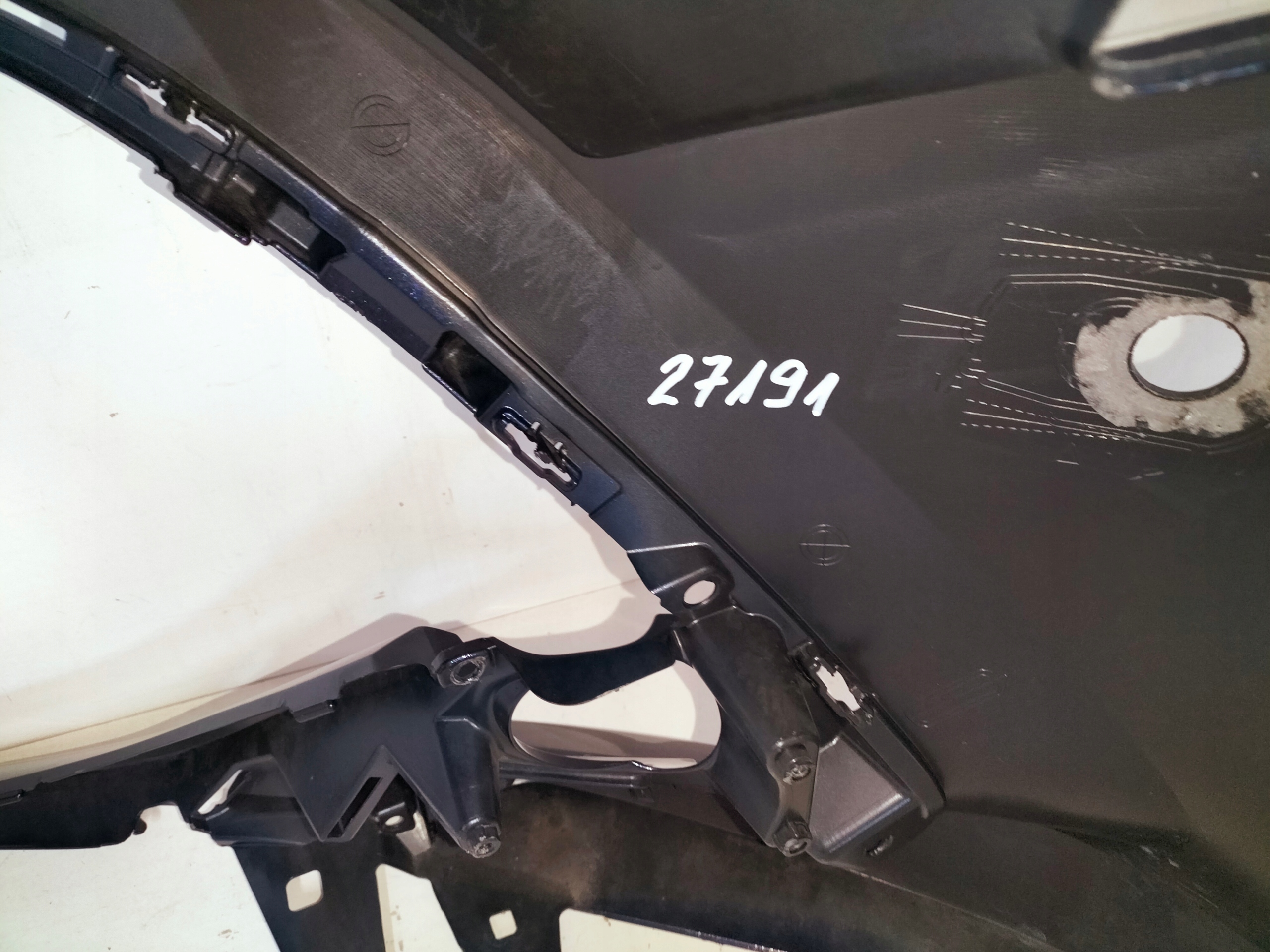 Frontstoßstange vorne TOYOTA COROLLA E21 18- HB