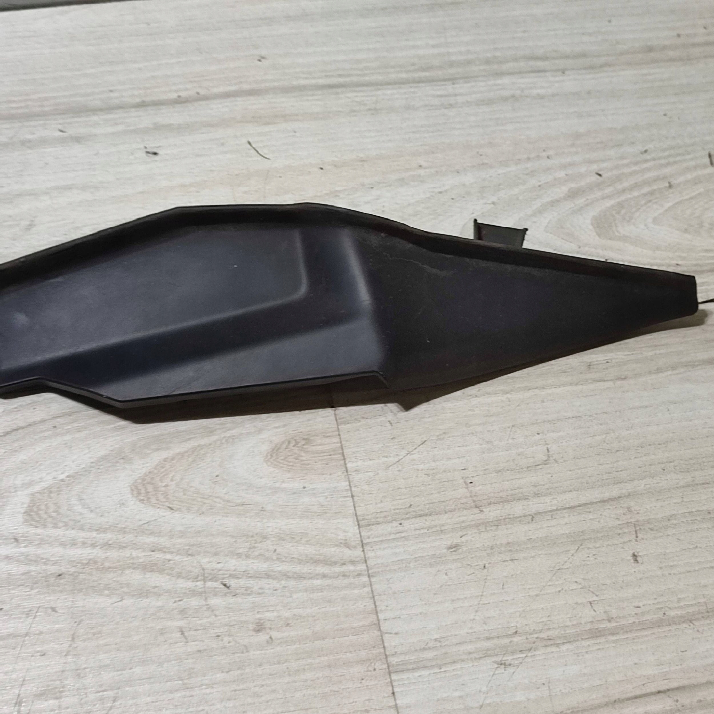 torpedo left side Opel Corsa F 9823302080