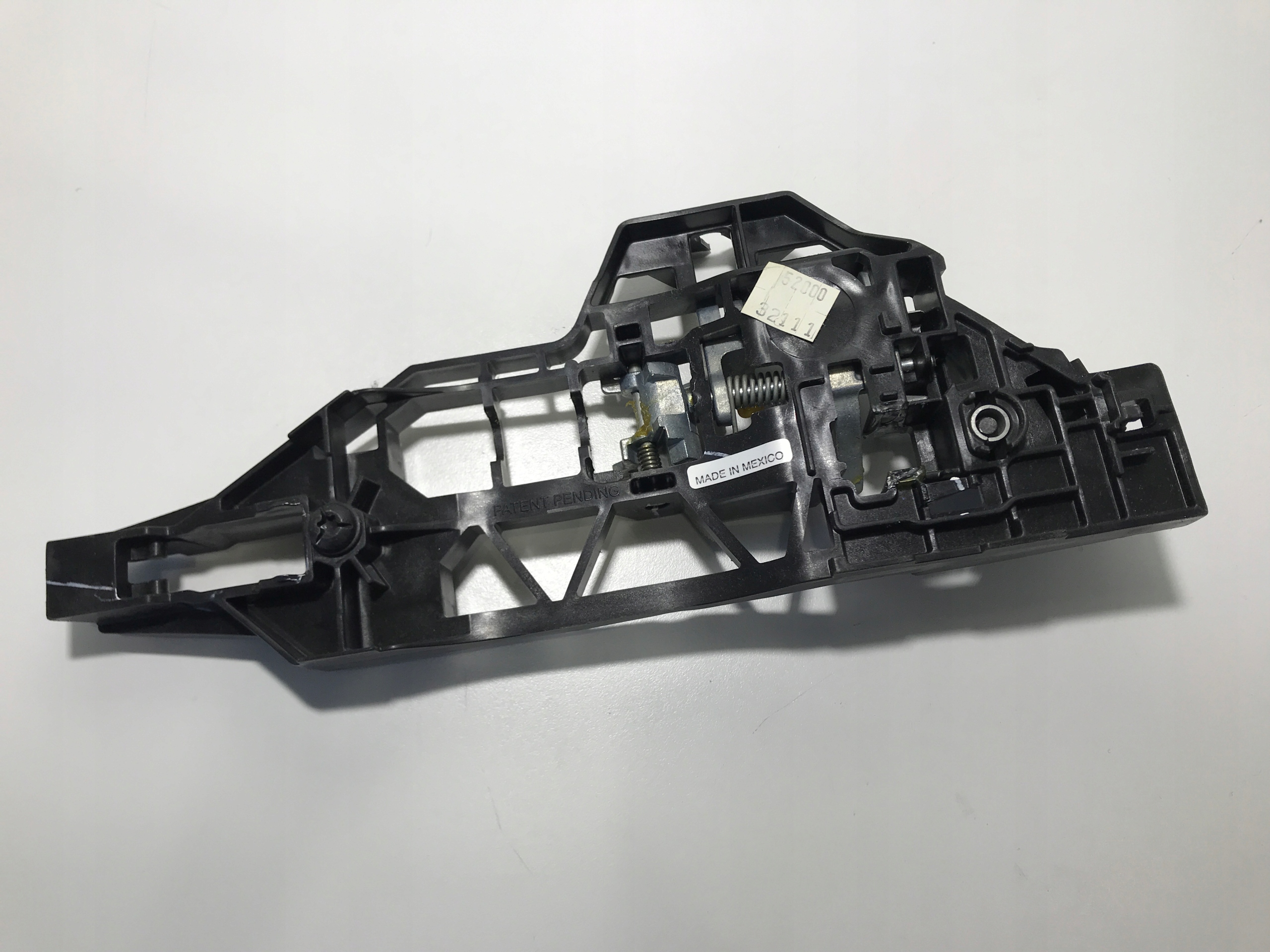 68069320AG - ПРАВАЯ РУЧКА КРОНШТЕЙН DODGE JOURNEY 11-20 NEW