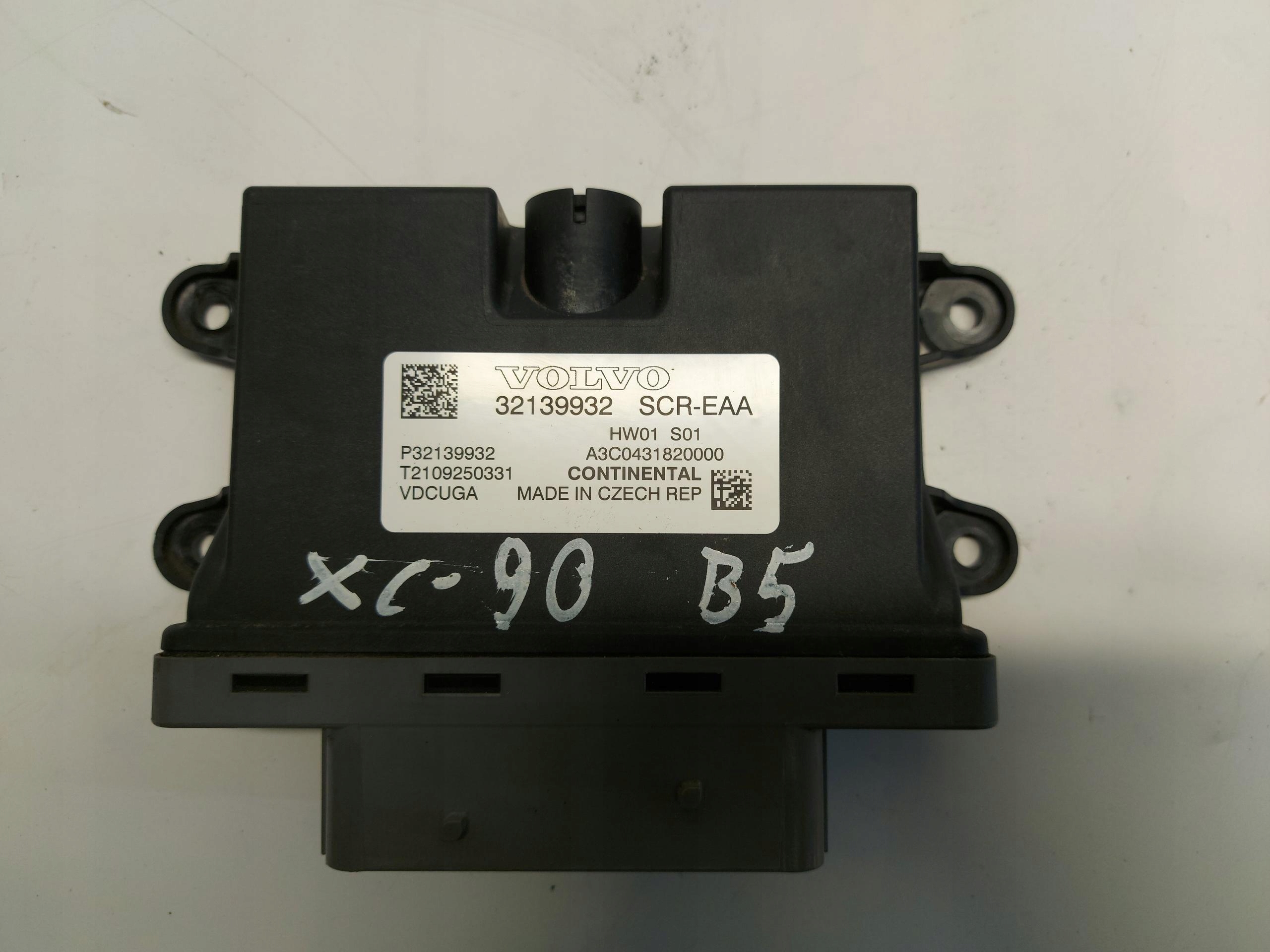 Volvo XC90 II LIFT B5 2021 module control unit adblue 2.0d 32139932