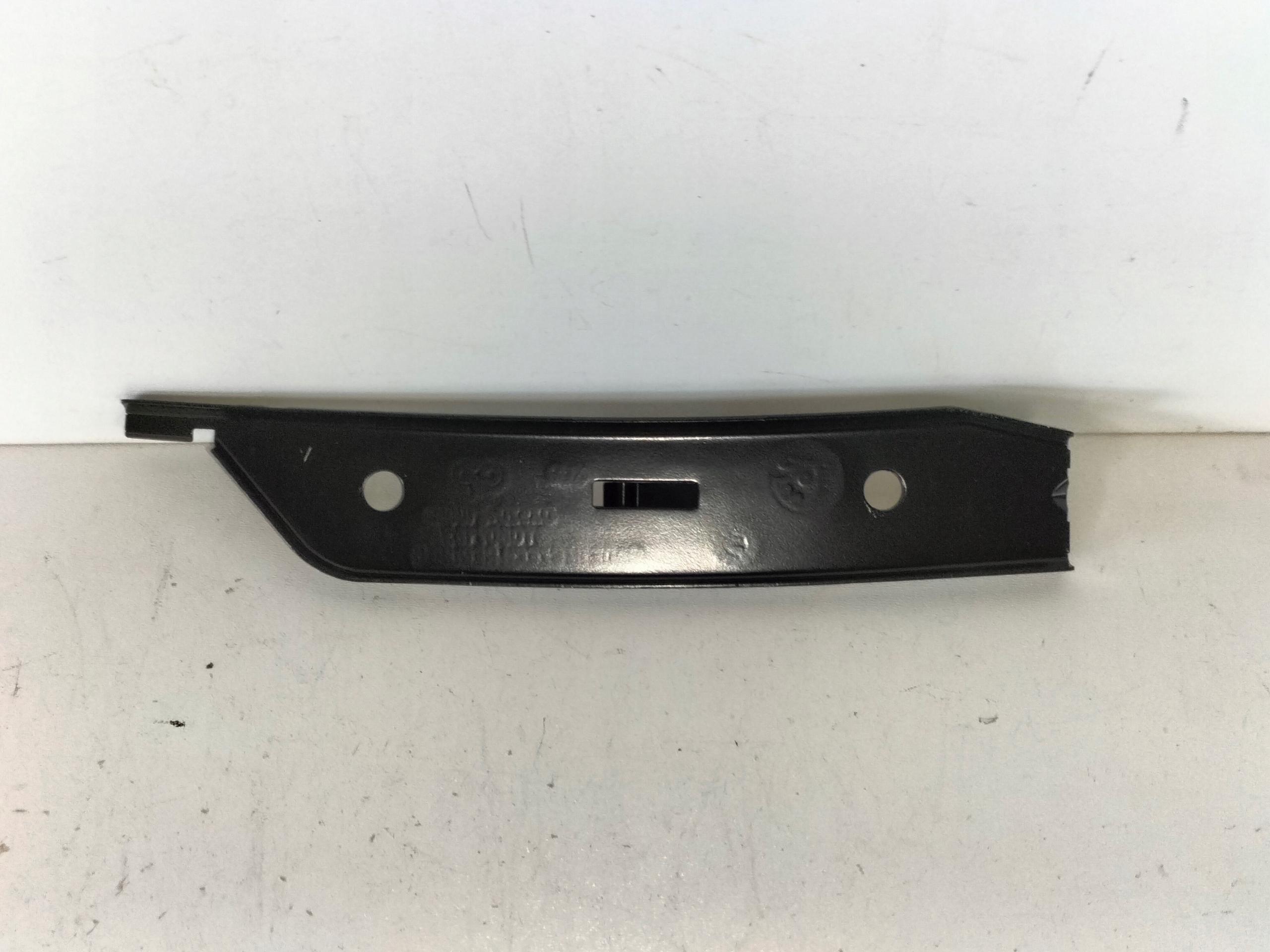 bumper bracket front left SKODA SUPERB II LIFT 13