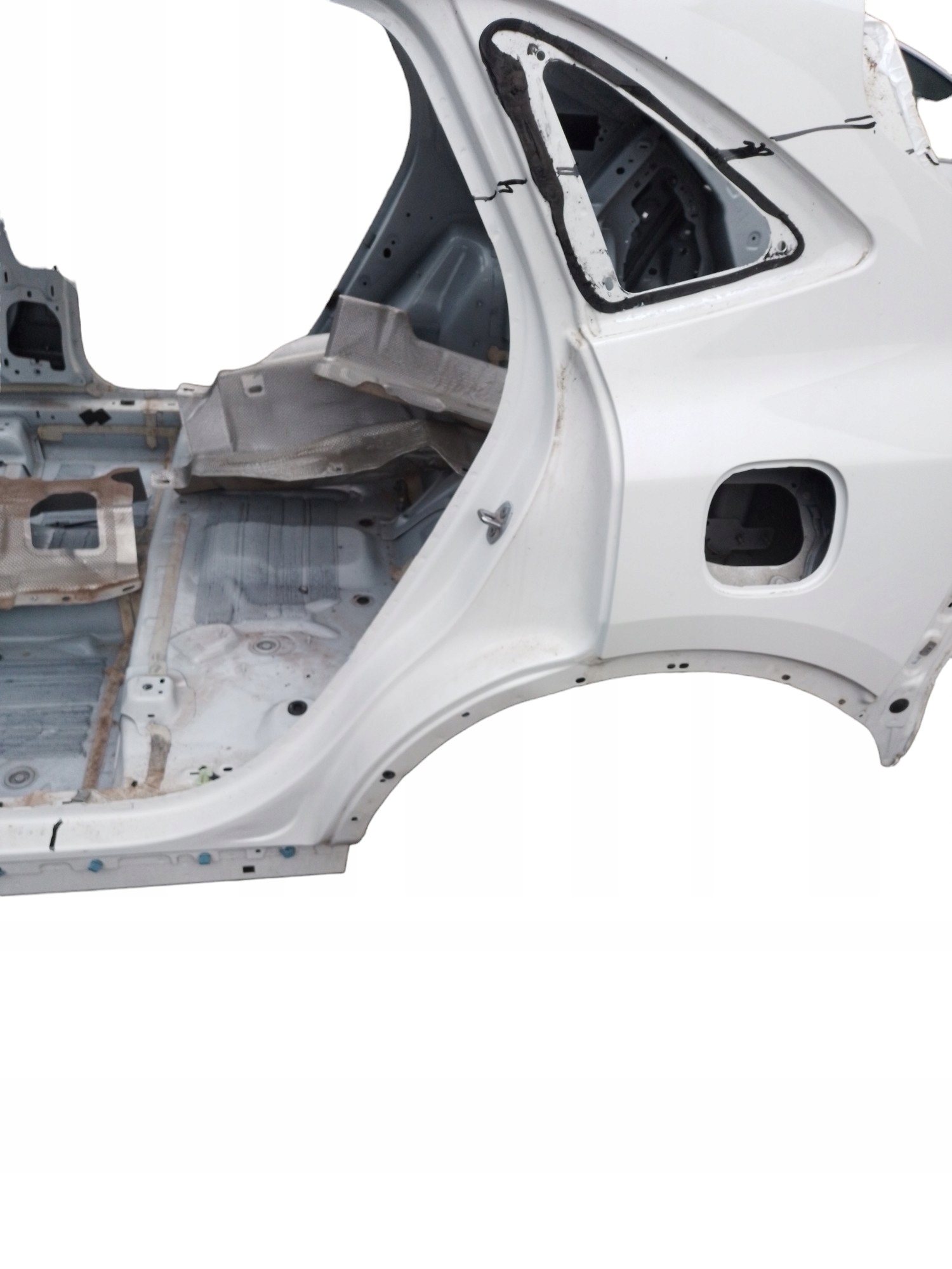 ĆWIARTKA BŁOTNIK LEWY TYŁ FORD ESCAPE MK4 USA Numer katalogowy części ĆWIARTKA BŁOTNIK LEWY TYŁ FORD ESCAPE MK4 USA