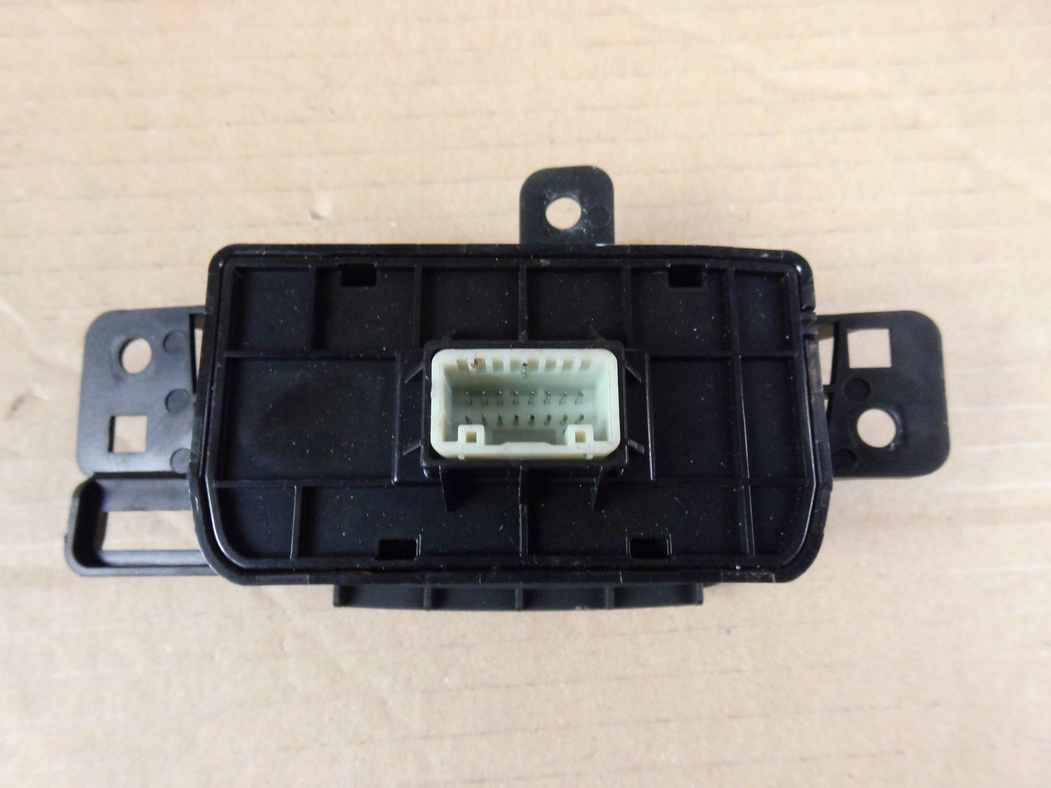 Hyundai Tucson IV 20+ switch ESP bonnet bateri 93750-CZ000NNB