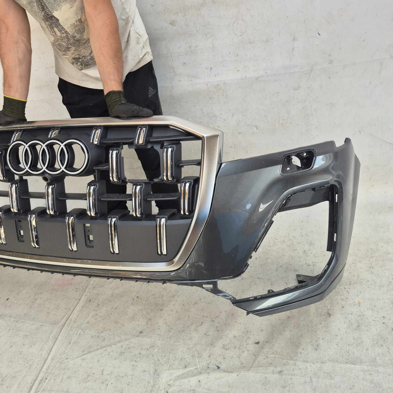 AUDI Q7 4M S-LINE LIFT 24- bumper front front SPR PDC 4M0807437S