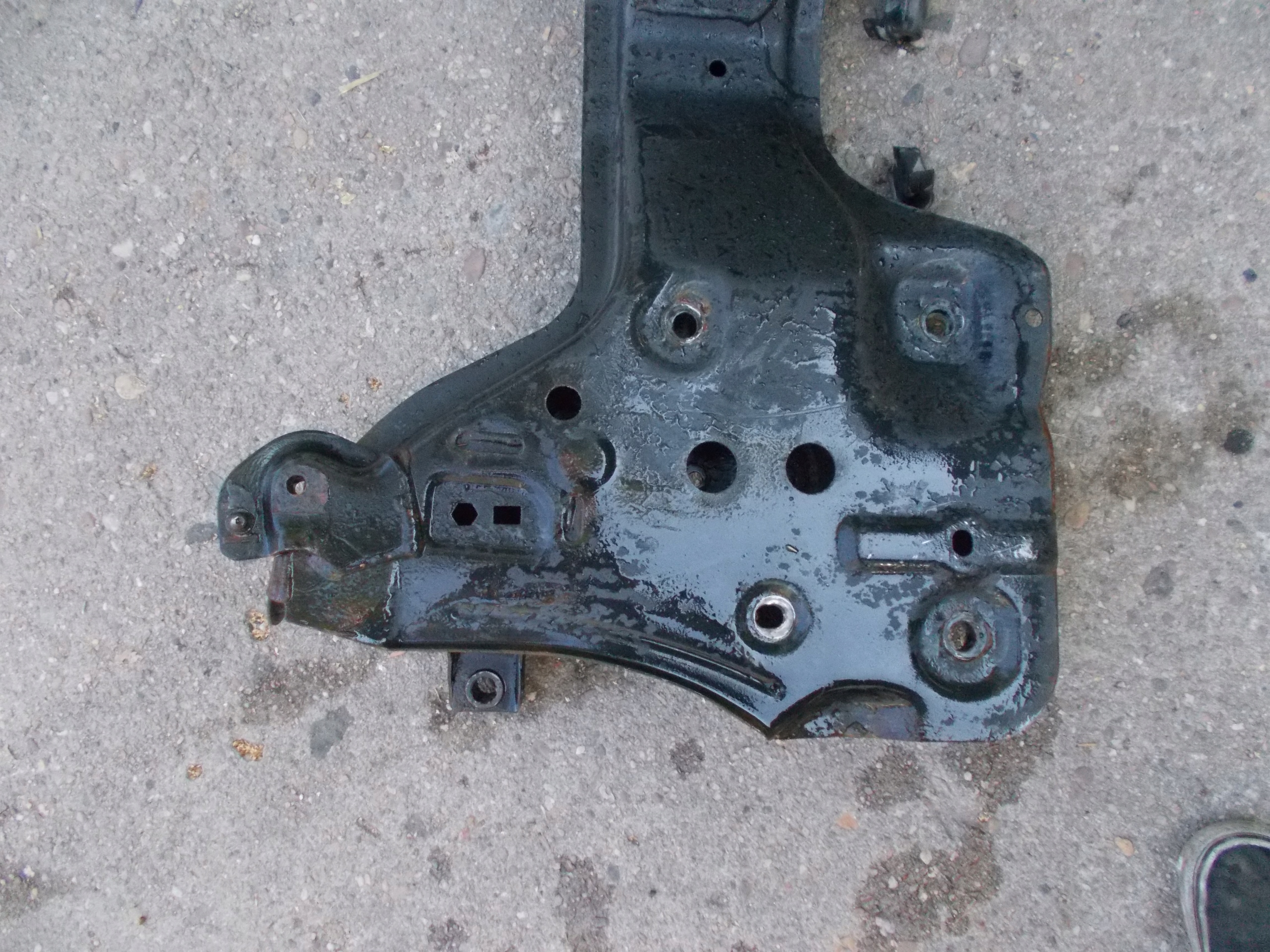 OPEL CORSA D 1.4 11R subframe axle beam