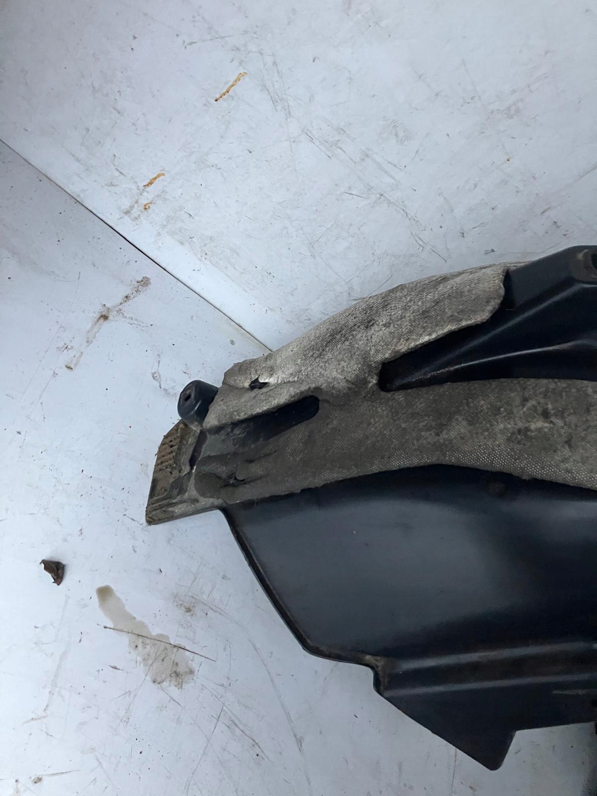 mudguard right rear part OPEL CORSA F 9829469080
