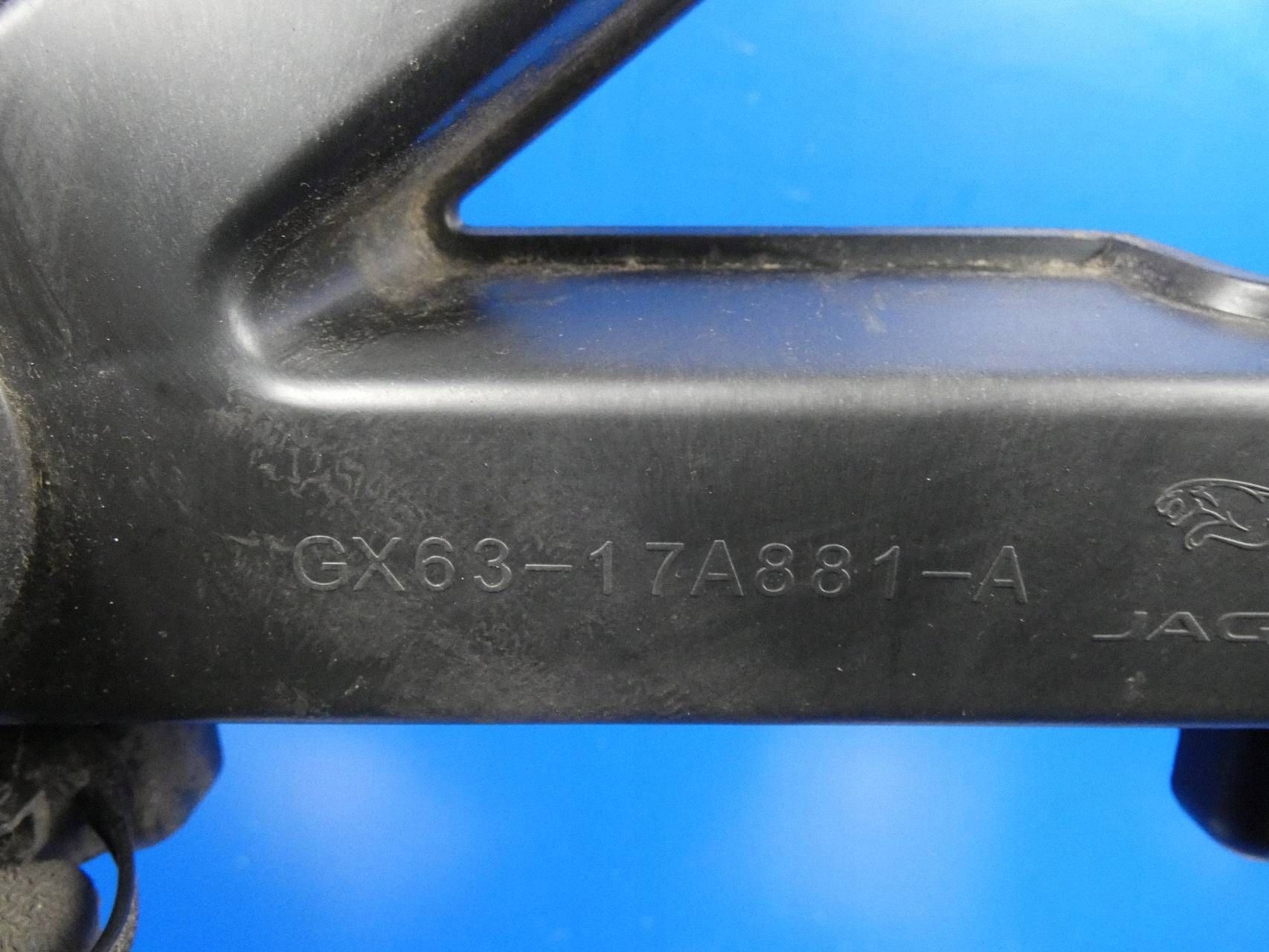 JAGUAR XF II X260 Support Support plaque Pare choc Droite Arrière