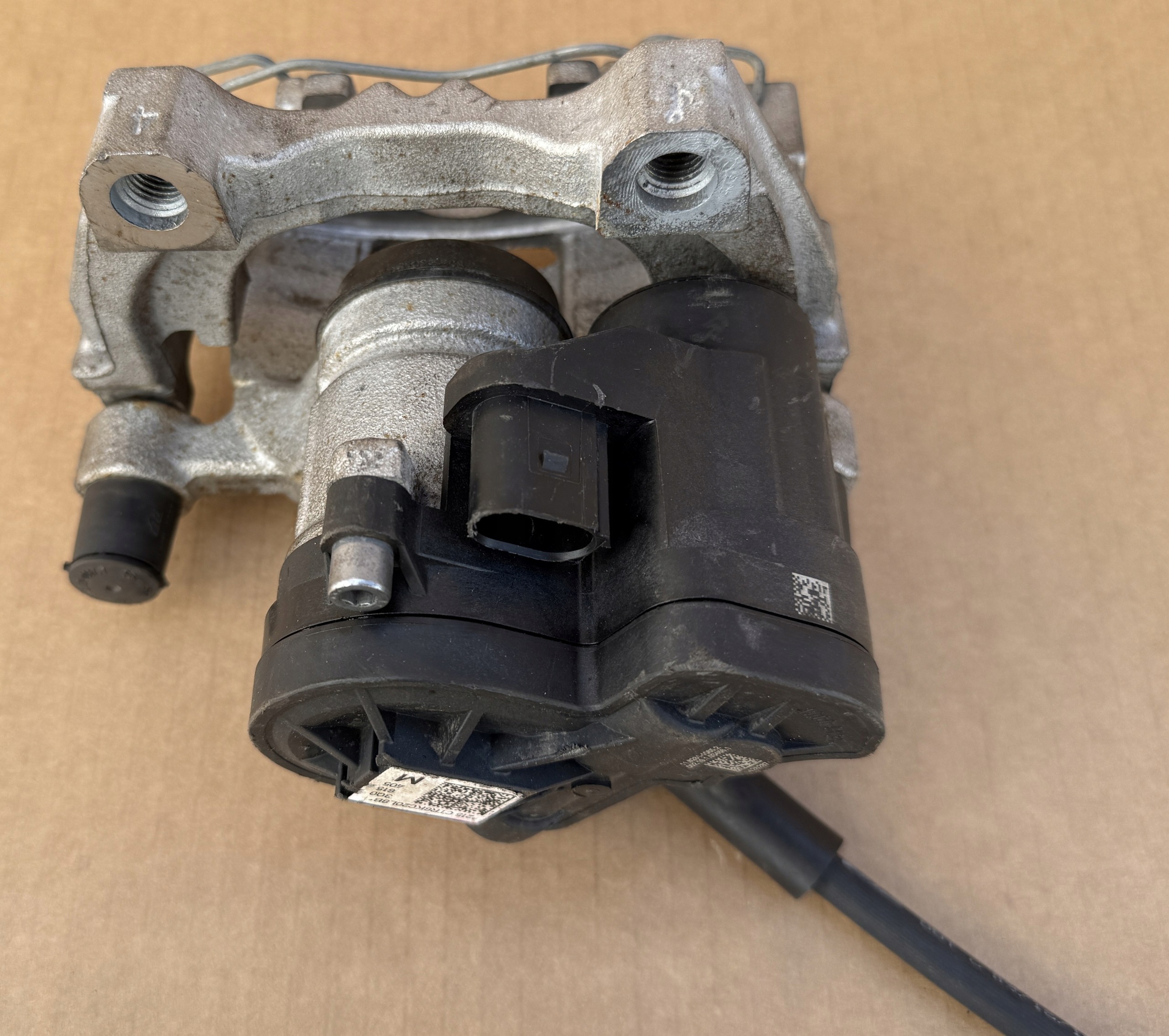 caliper brake 3Q0615405M rear part left VW SKODA original