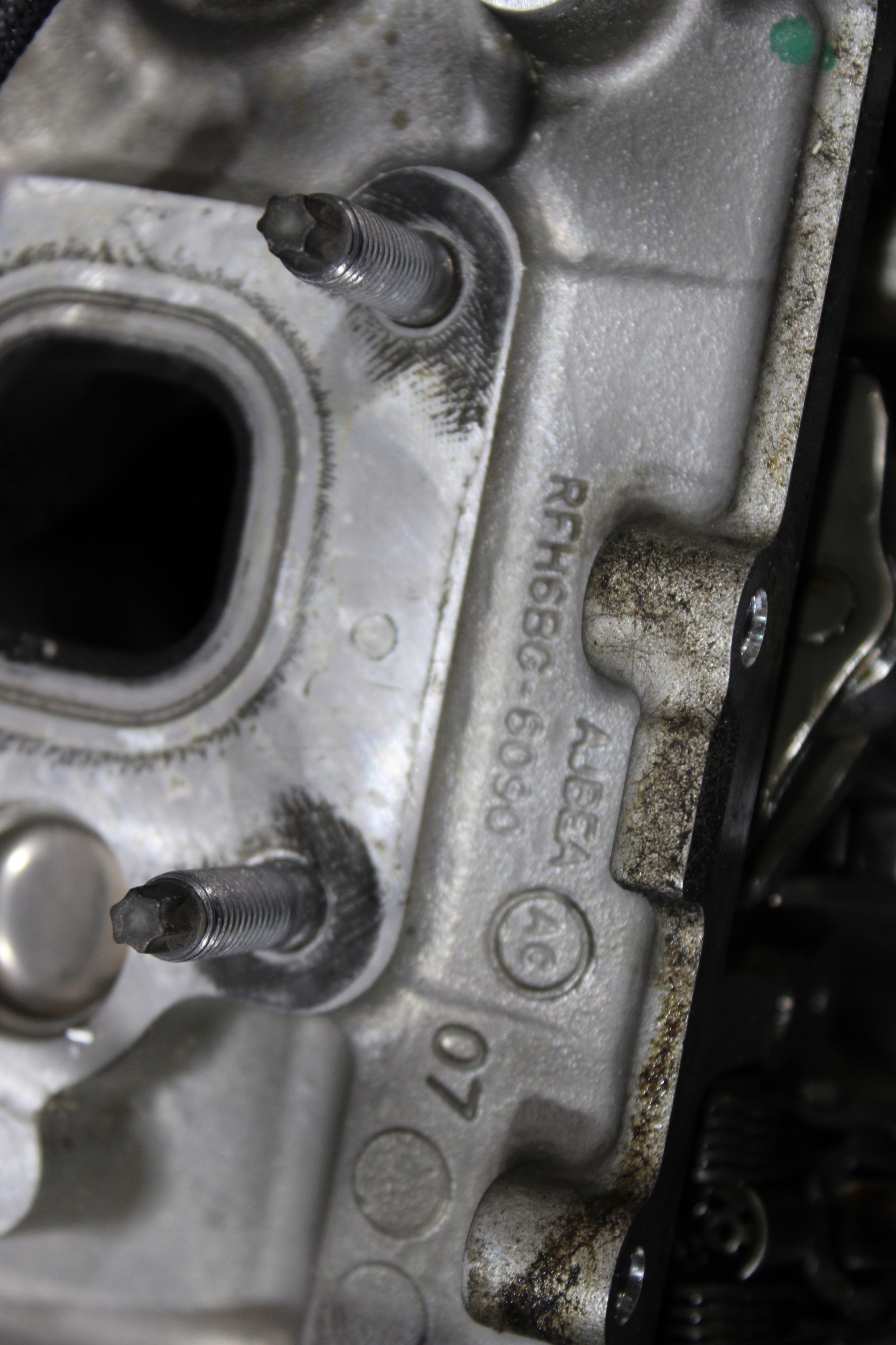 TESTATA Valvole Coperchio FORD FIESTA MK8 RFH6BG-6090-AC