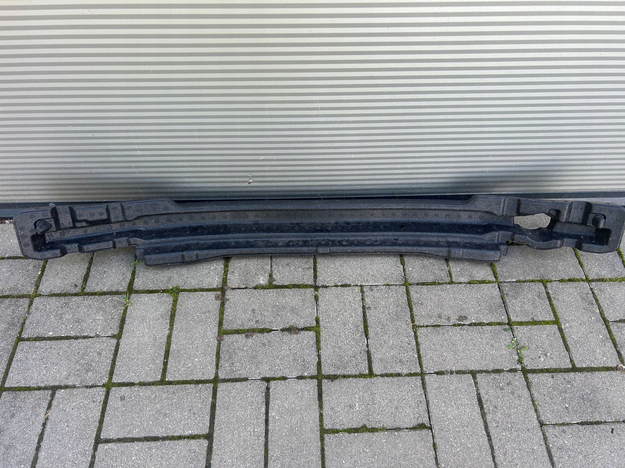 Toyota Verso 10- absorber pianka předek přední