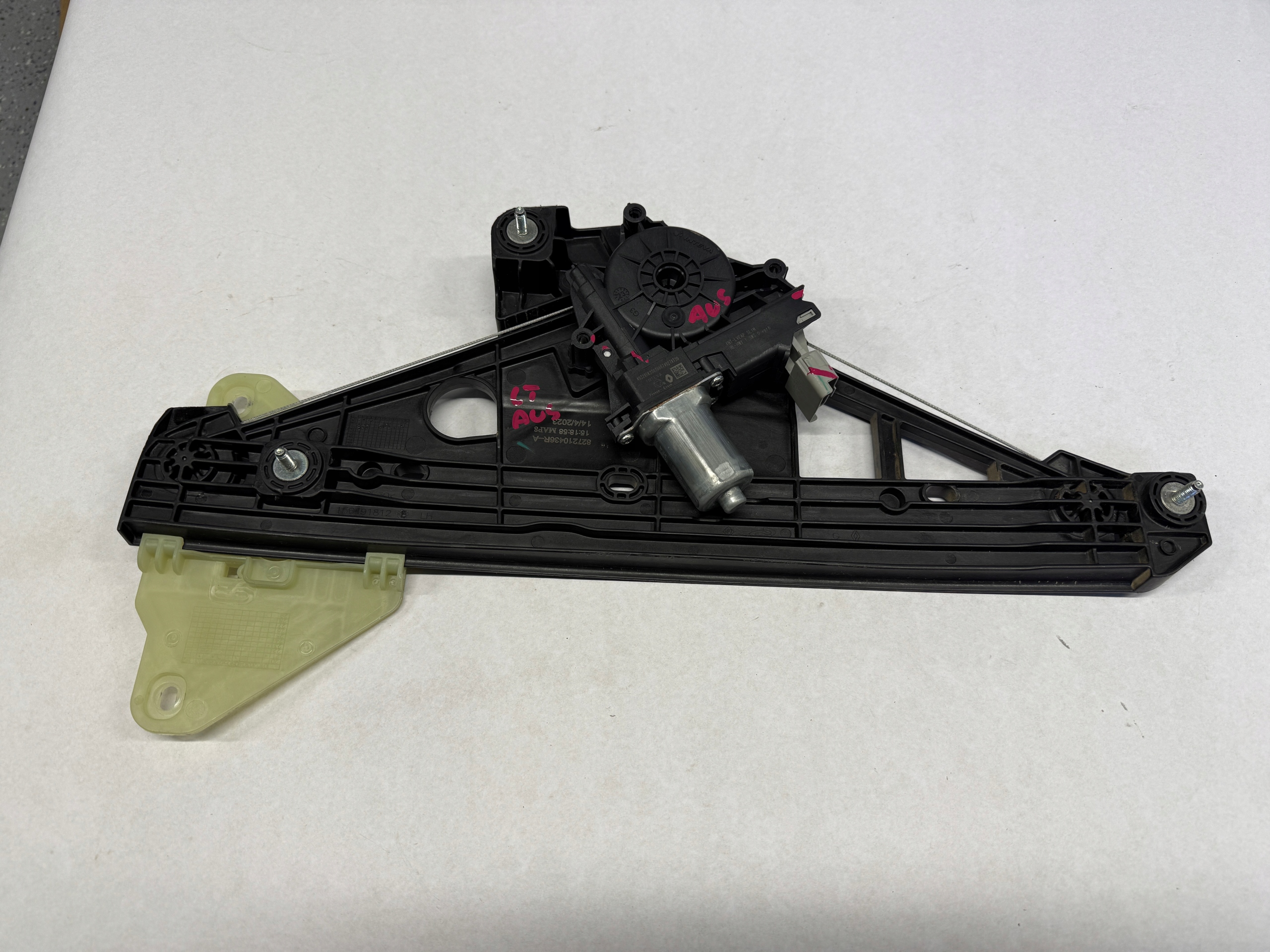 RENAULT AUSTRAL 1.2 E-TECH window regulator left rear part 827210436R
