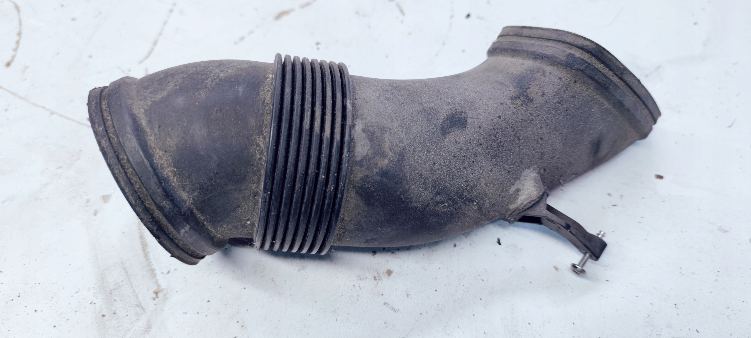 intake air hose AUDI A8 D4 4.2 FSI 4H0129509C