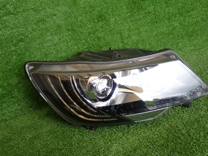 SKODA SUPERB II XENON LIFT 13- reflektor right light right