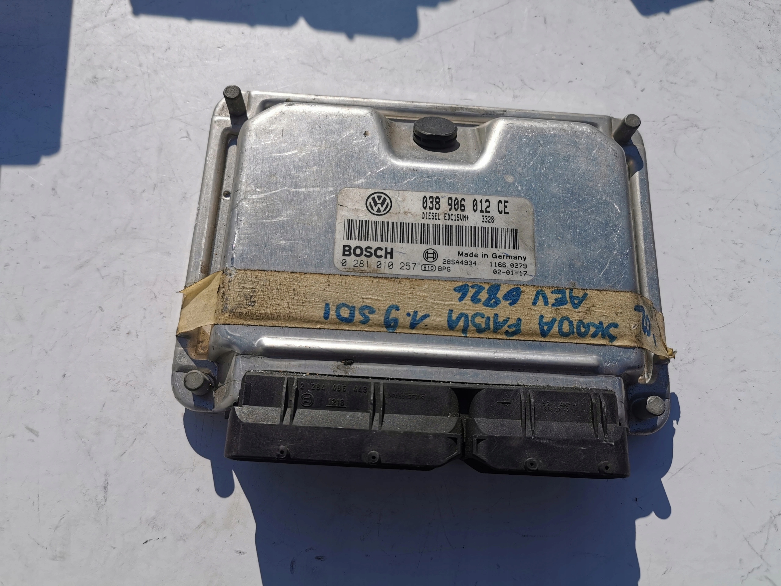 SKODA FABIA 1.9D 0281010257 038906012CE computer E