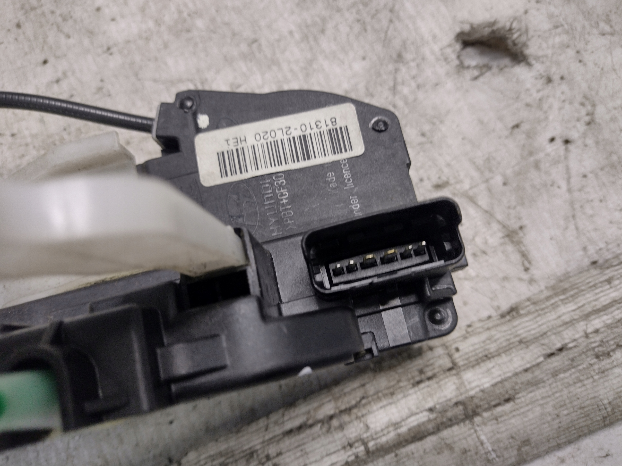 lock door left front Hyundai i30 HB 81310-2L020