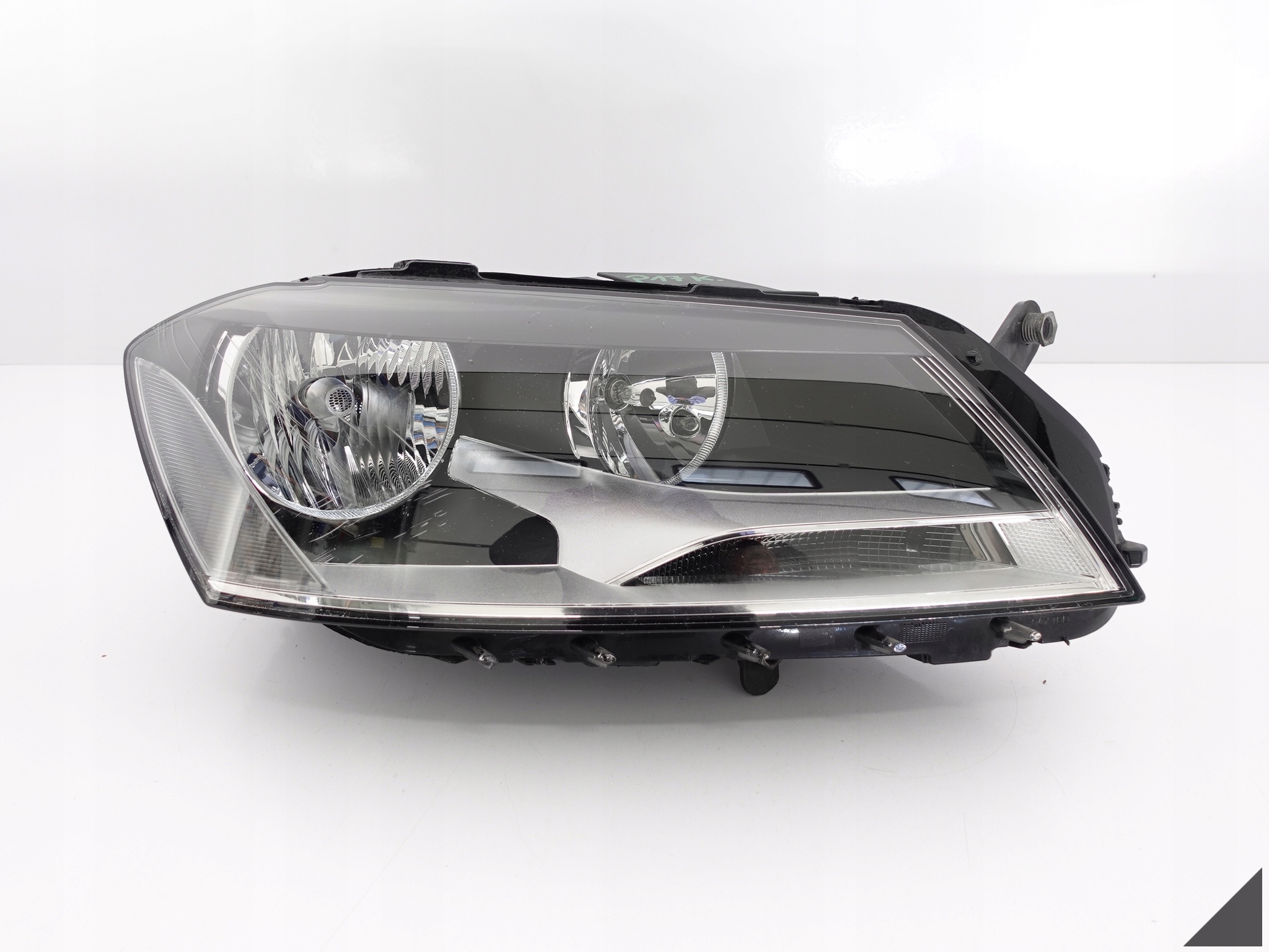 VW PASSAT 3AB B7 10-15 light ZWYKLA right EU