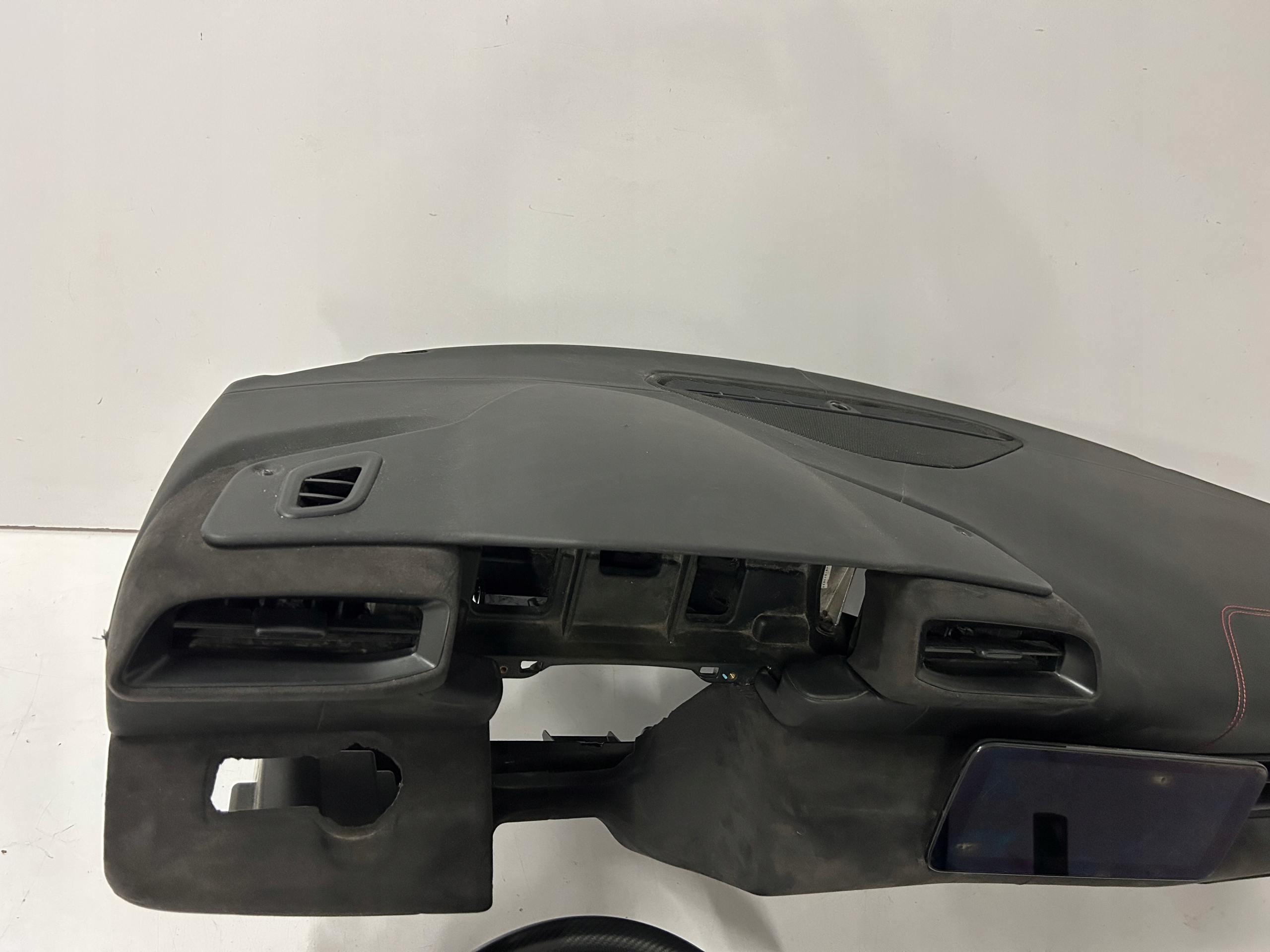 dashboard instrument panel console support steering wheel, Air Bag airbags Maserati MC20