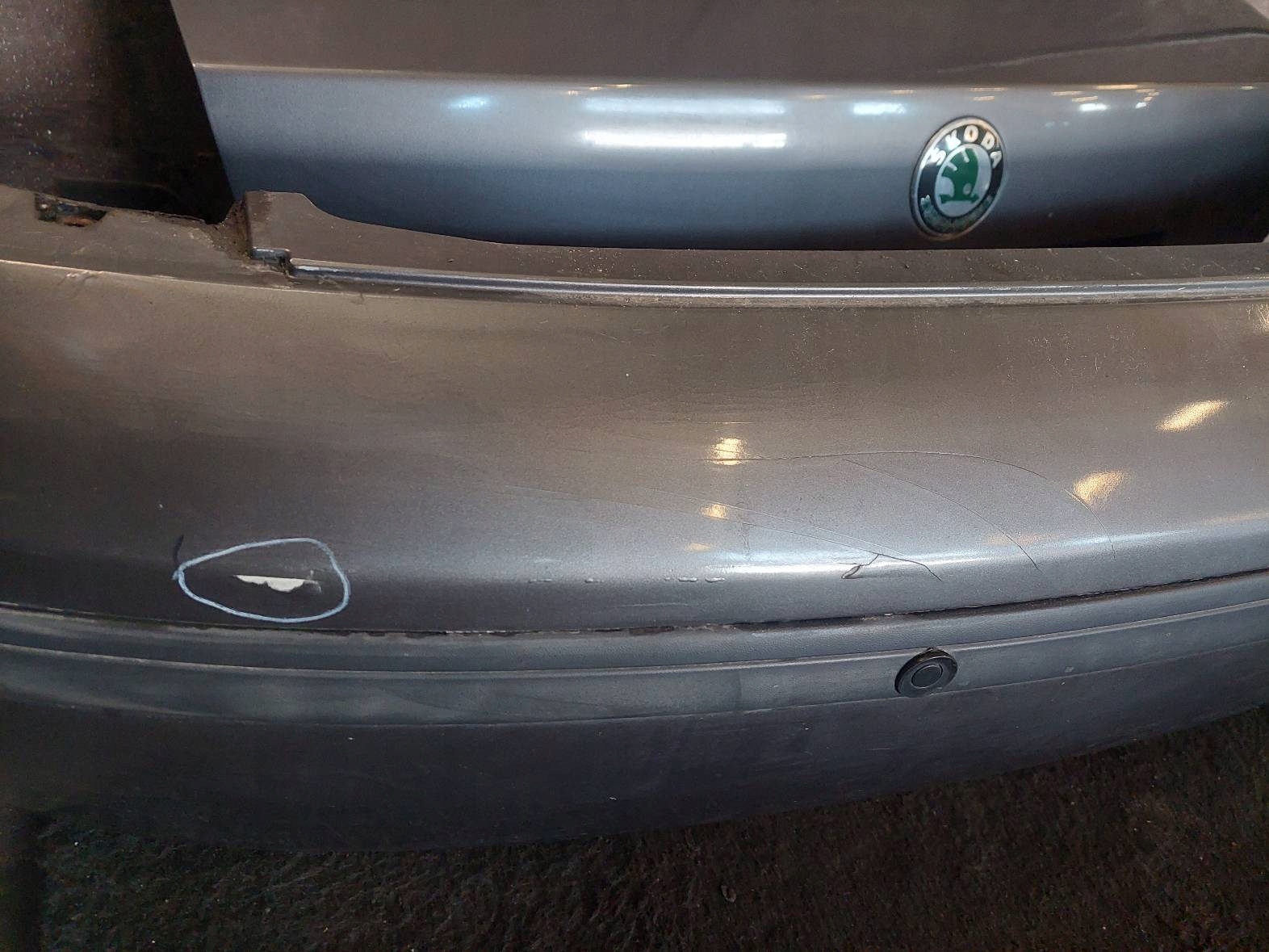 stoßstange heck + leuchte SKODA SUPERB und 9152