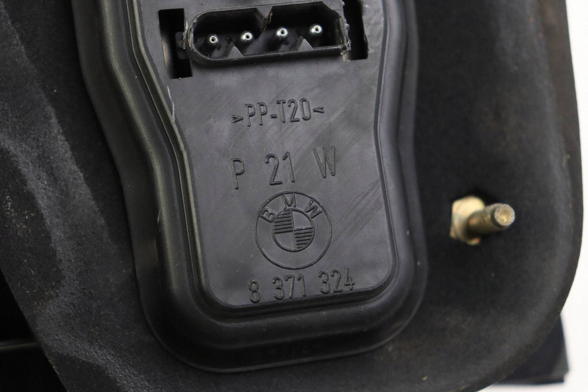 BMW 5 E39 light right rear rear part KOMBI EUROPA 8371324