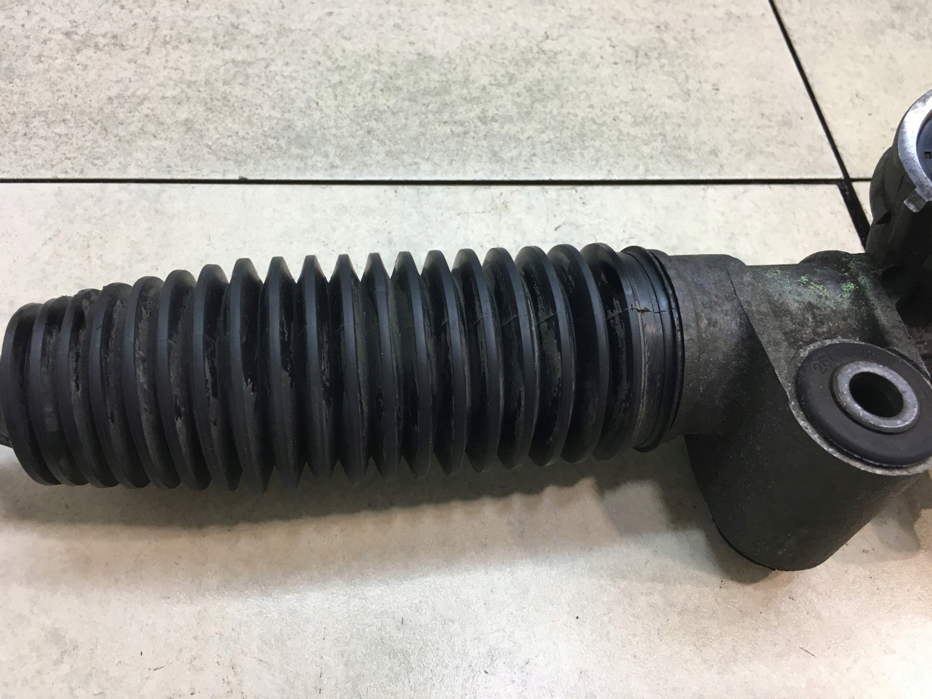 Boîter direction CORSA C 1.7 DTI 26082855