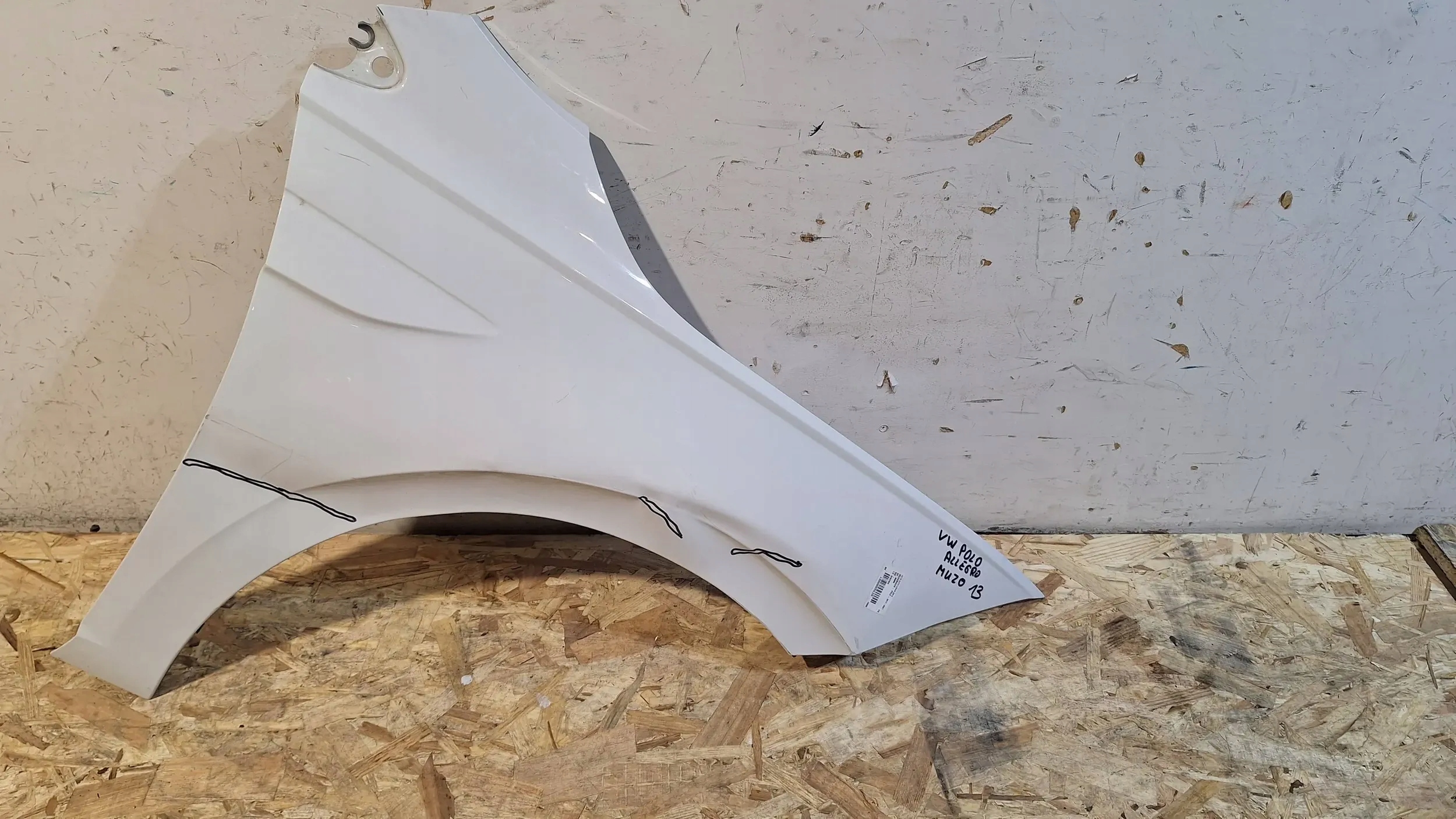 fender front right Vw Polo VI 2G 17