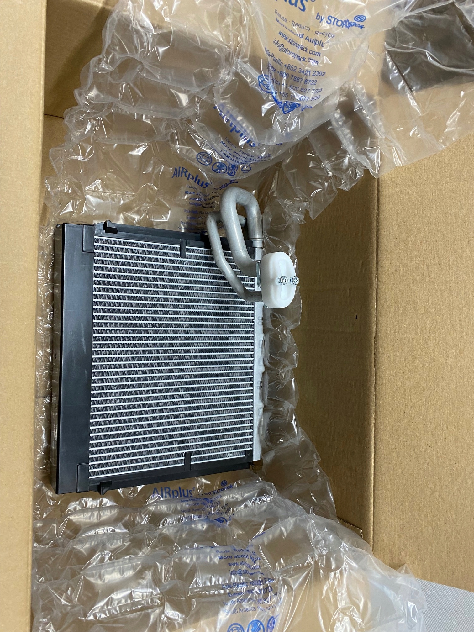 PAROWNIK BEHR VW CRAFTER MB SPRINTER jakosc OE Numer katalogowy części 8FV 351 331-131